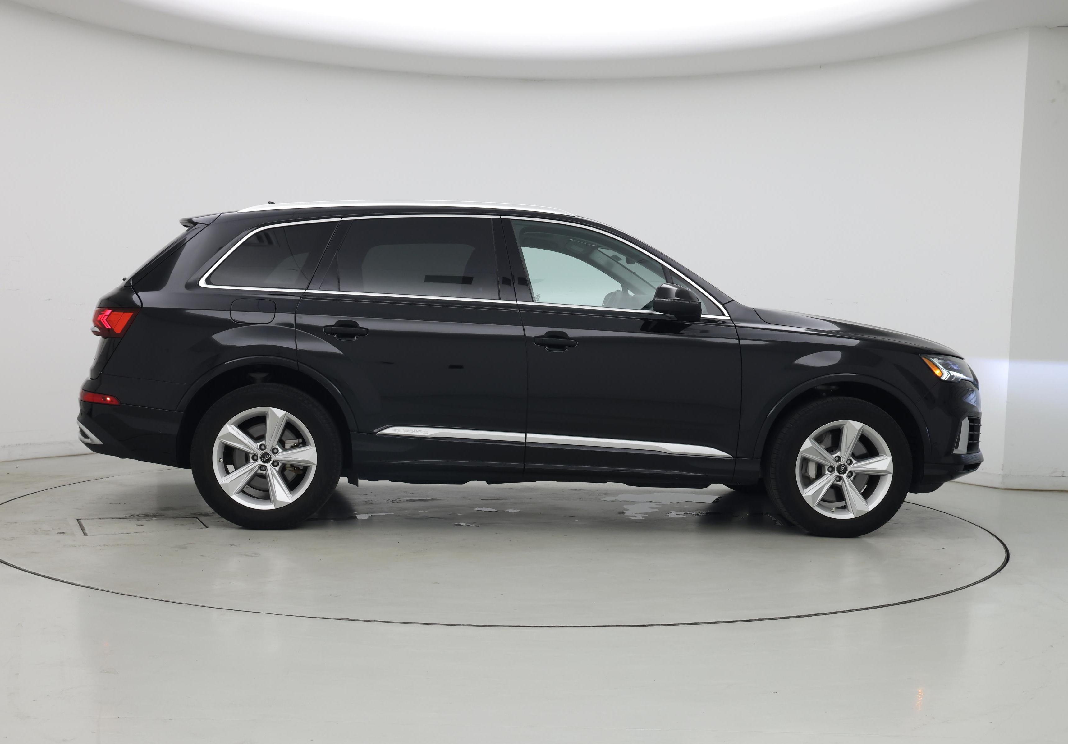 Thumbnail: 2023 Audi Q7 - 7