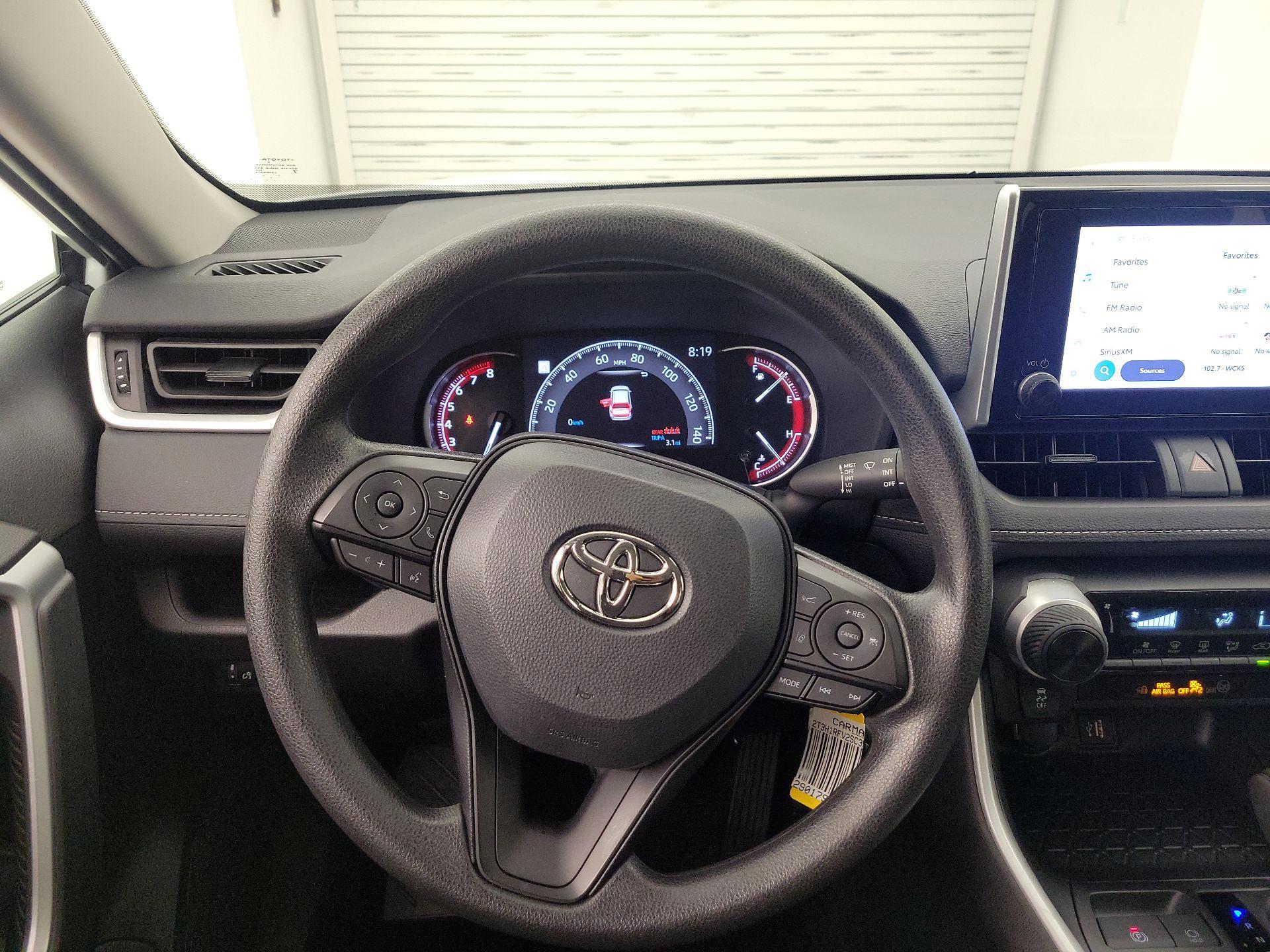 Thumbnail: 2025 Toyota RAV4 - 10