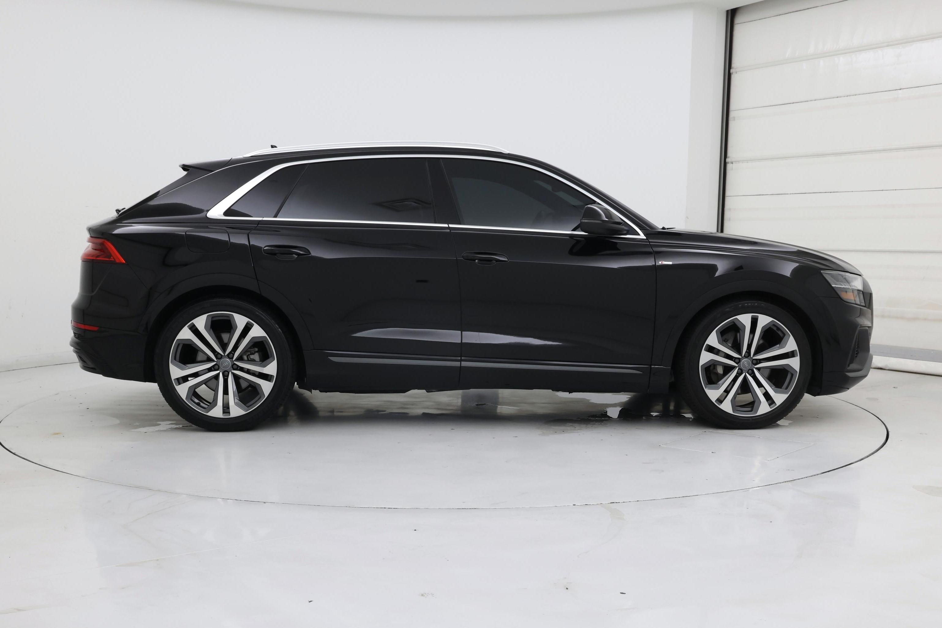 Thumbnail: 2020 Audi Q8 - 7