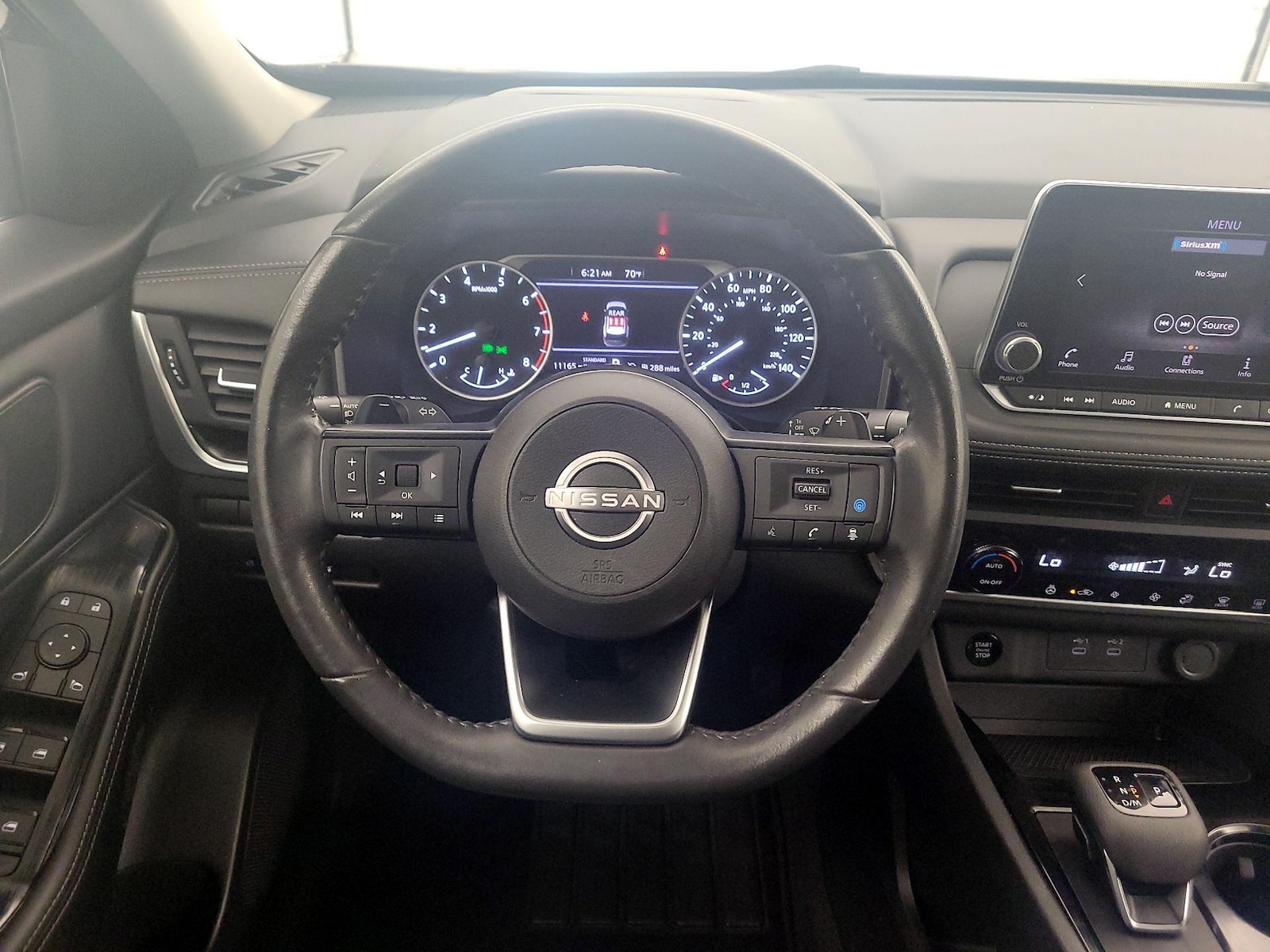 2024 Nissan Rogue SV - Photo 11