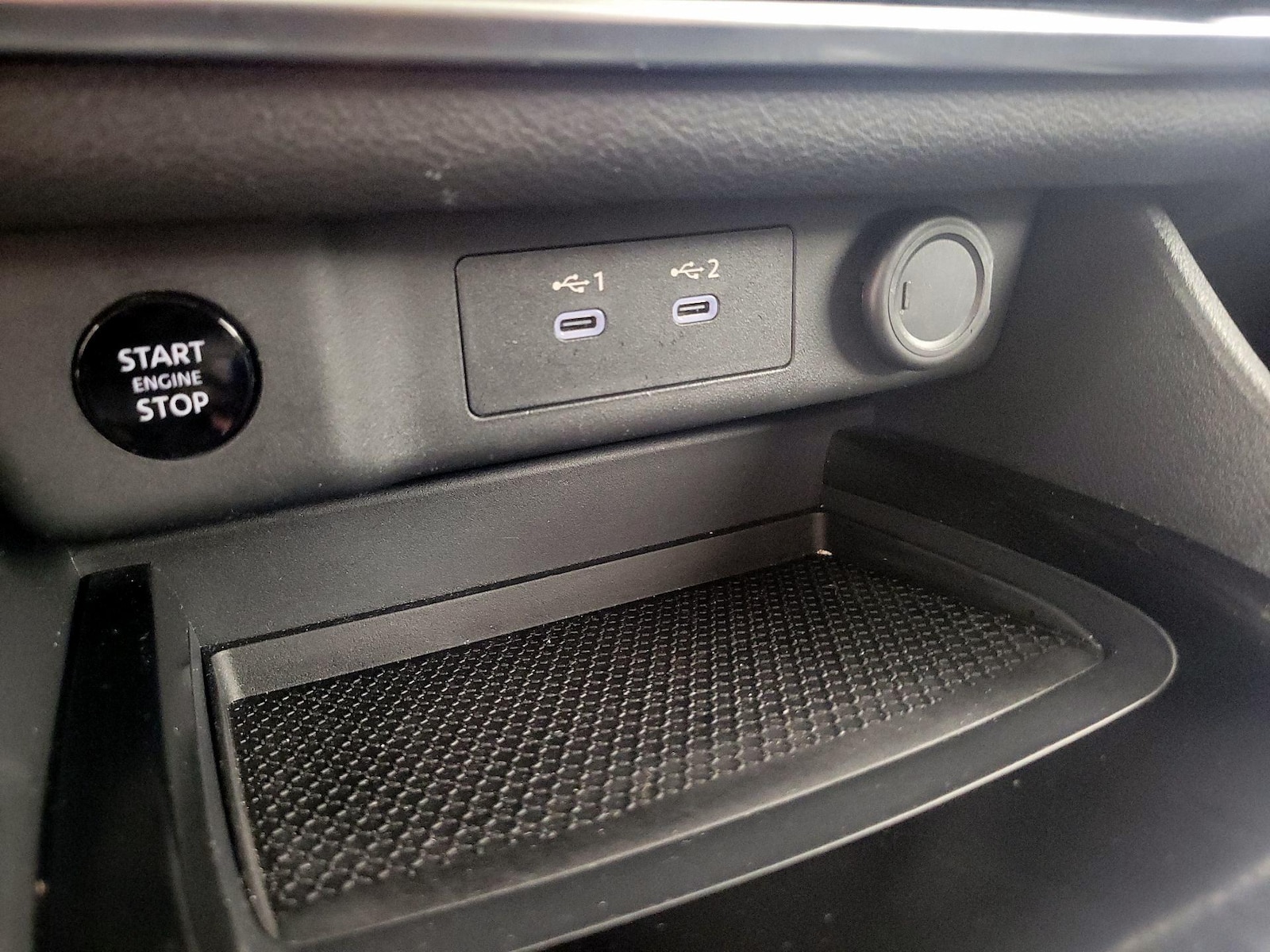 2024 Nissan Rogue SV - Photo 19