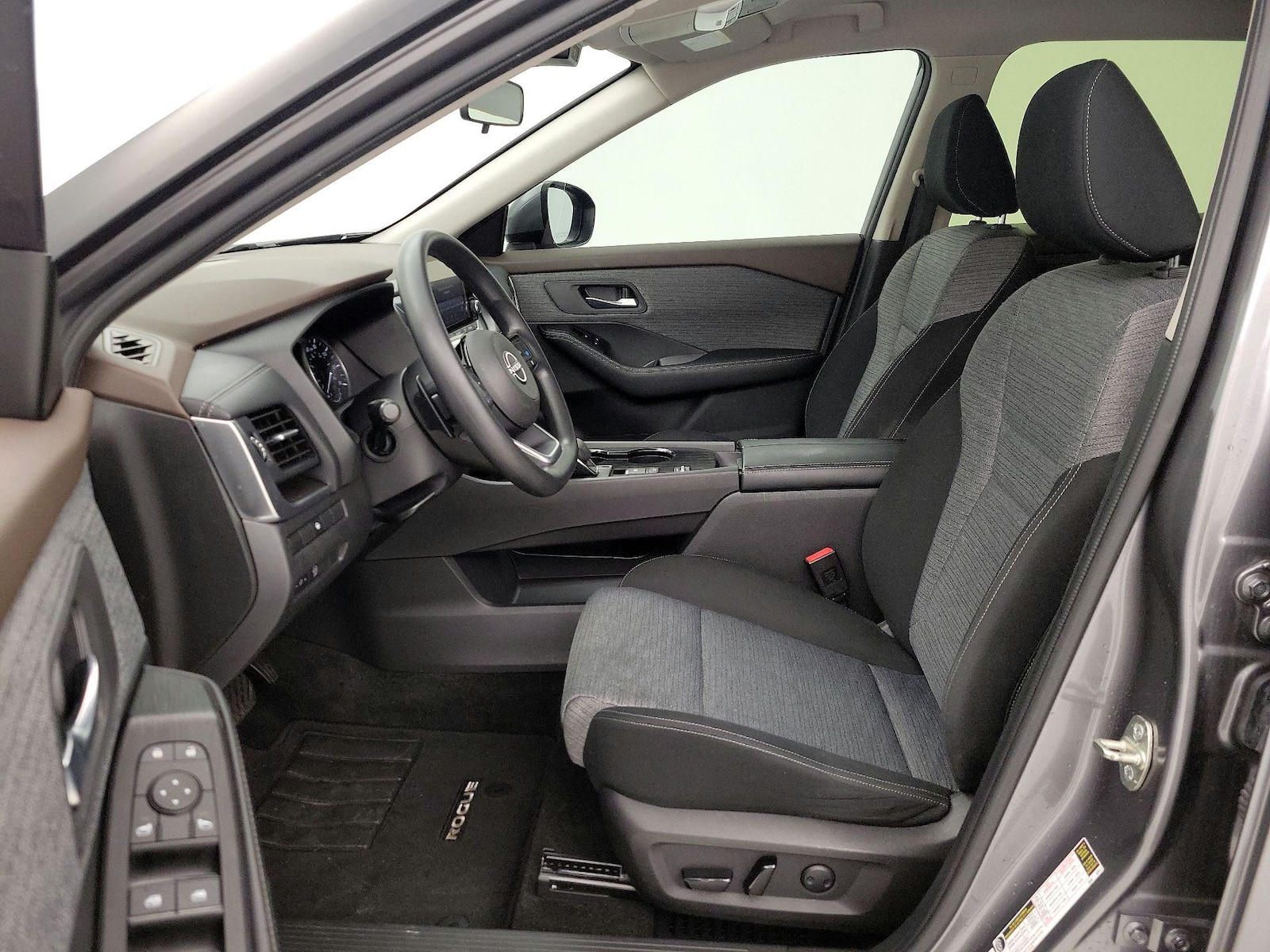 Power Seat(s) & Side Airbags