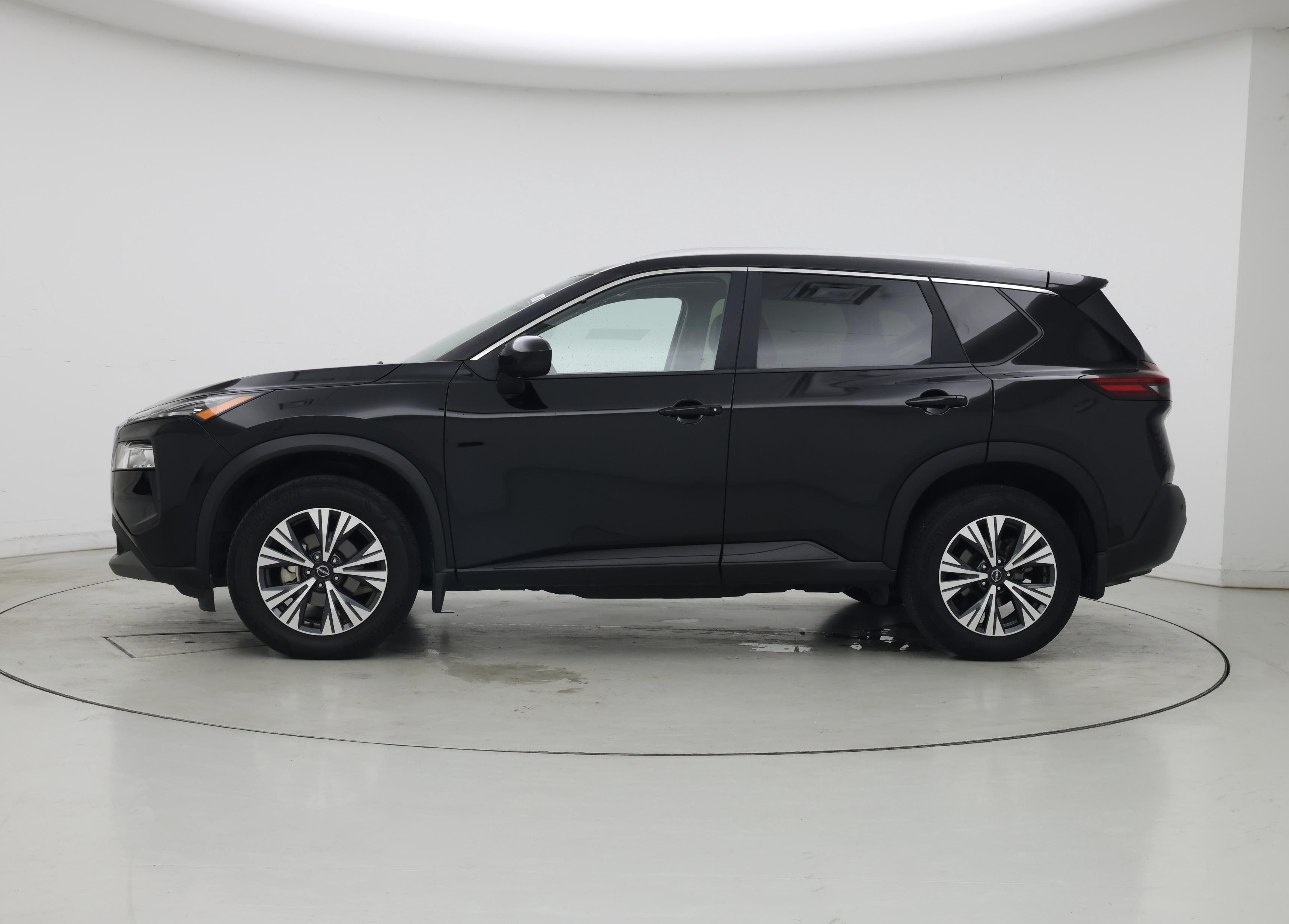 Thumbnail: 2023 Nissan Rogue - 3