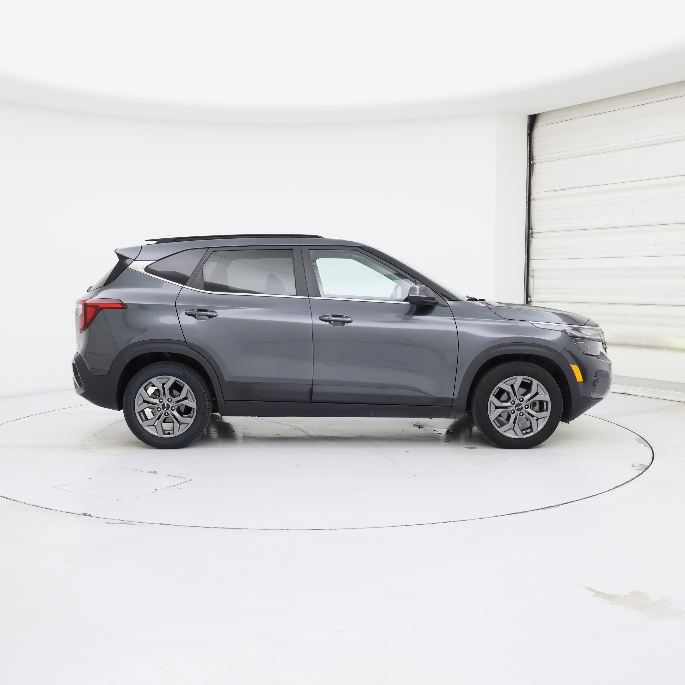 Thumbnail: 2024 Kia Seltos - 7