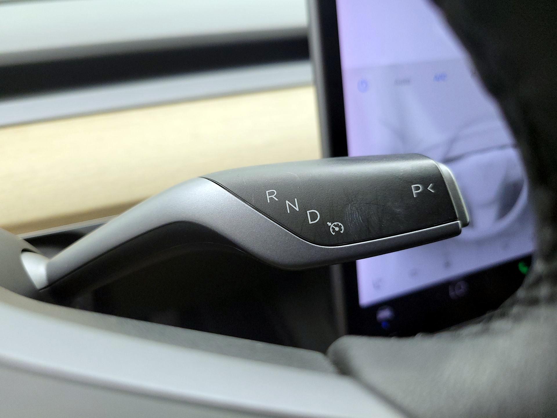 Thumbnail: 2022 Tesla Model 3 - 17