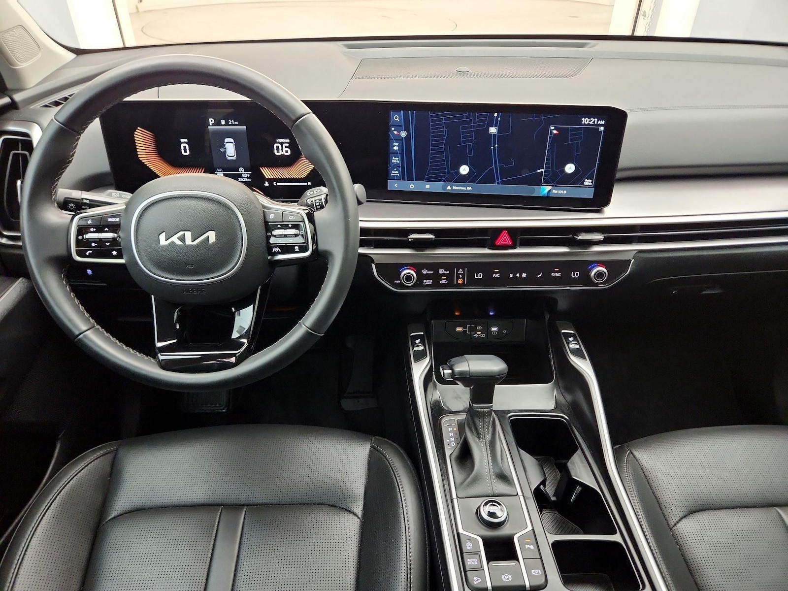 Apple CarPlay® & Android Auto™