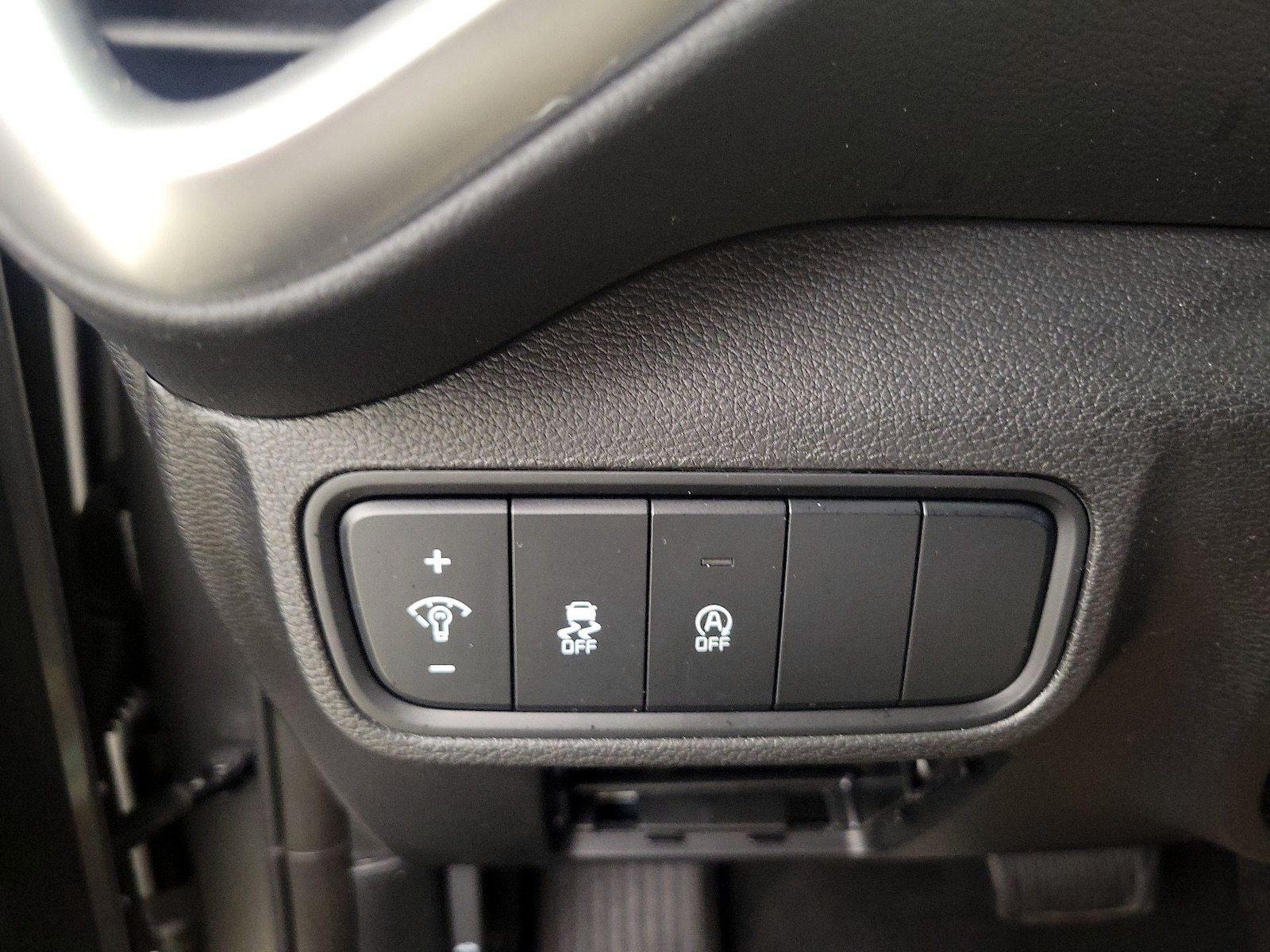 2024 Kia Soul LX - Photo 14