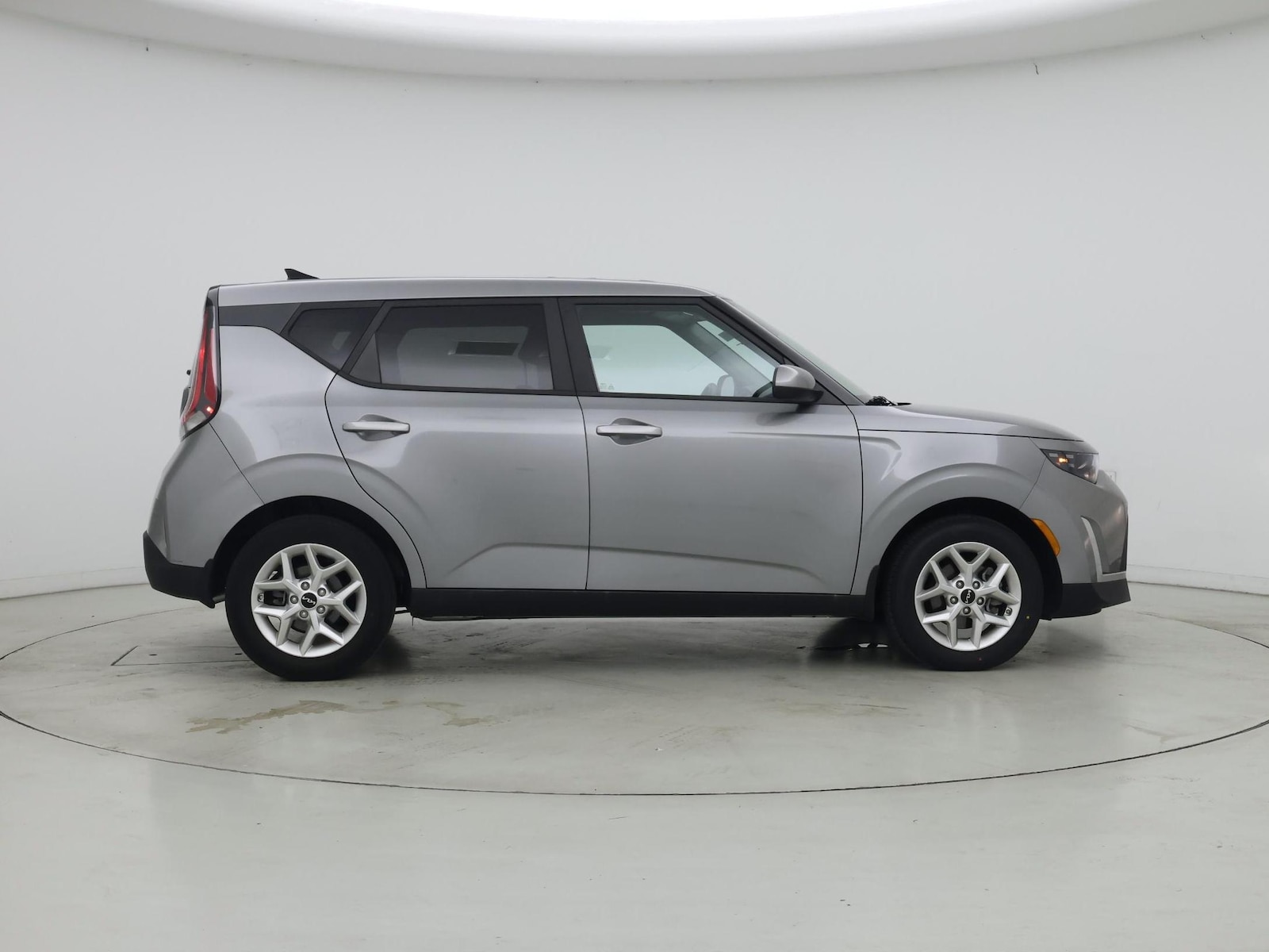 2024 Kia Soul LX - Photo 8