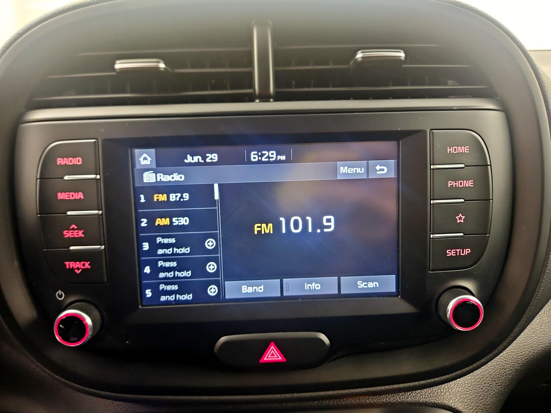 Thumbnail: 2020 Kia Soul - 15