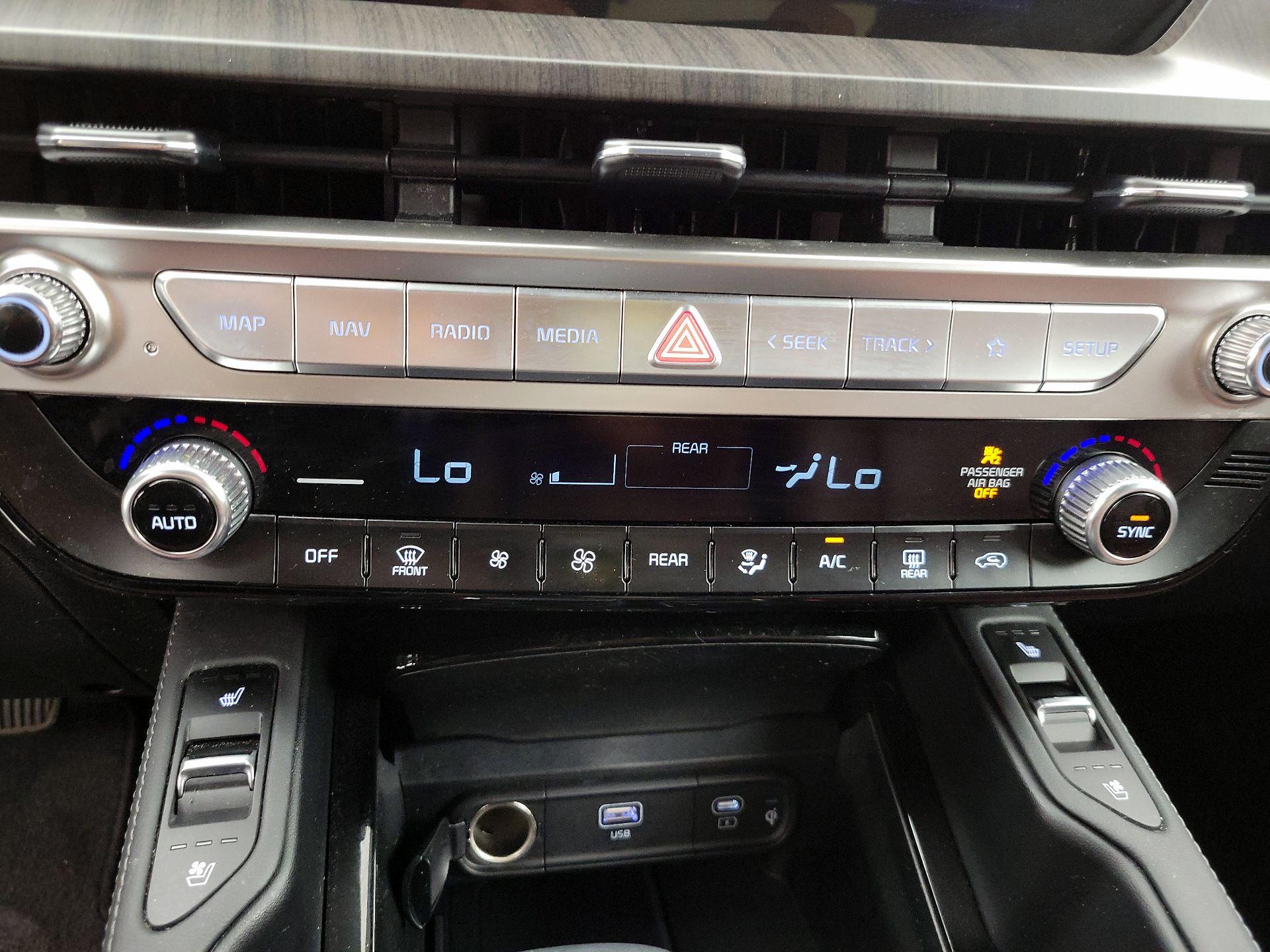 Thumbnail: 2023 Kia Telluride - 17