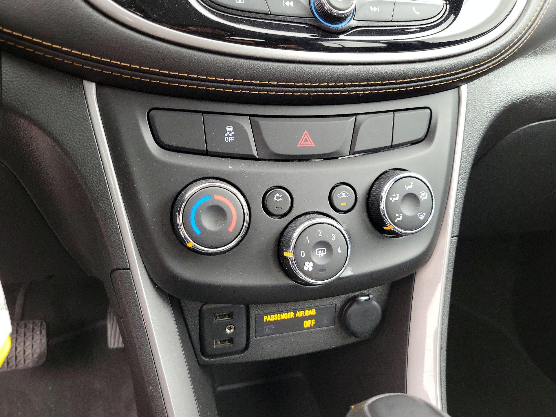 Thumbnail: 2020 Chevrolet Trax - 16