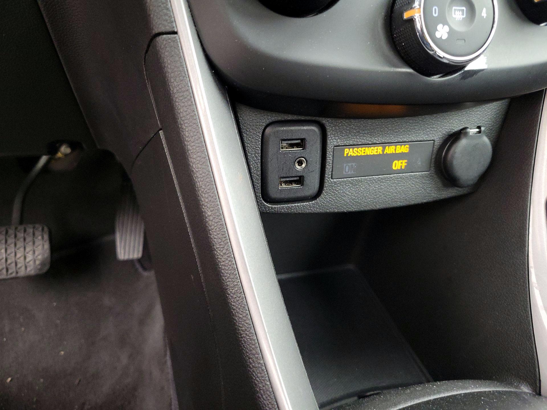 Thumbnail: 2020 Chevrolet Trax - 18