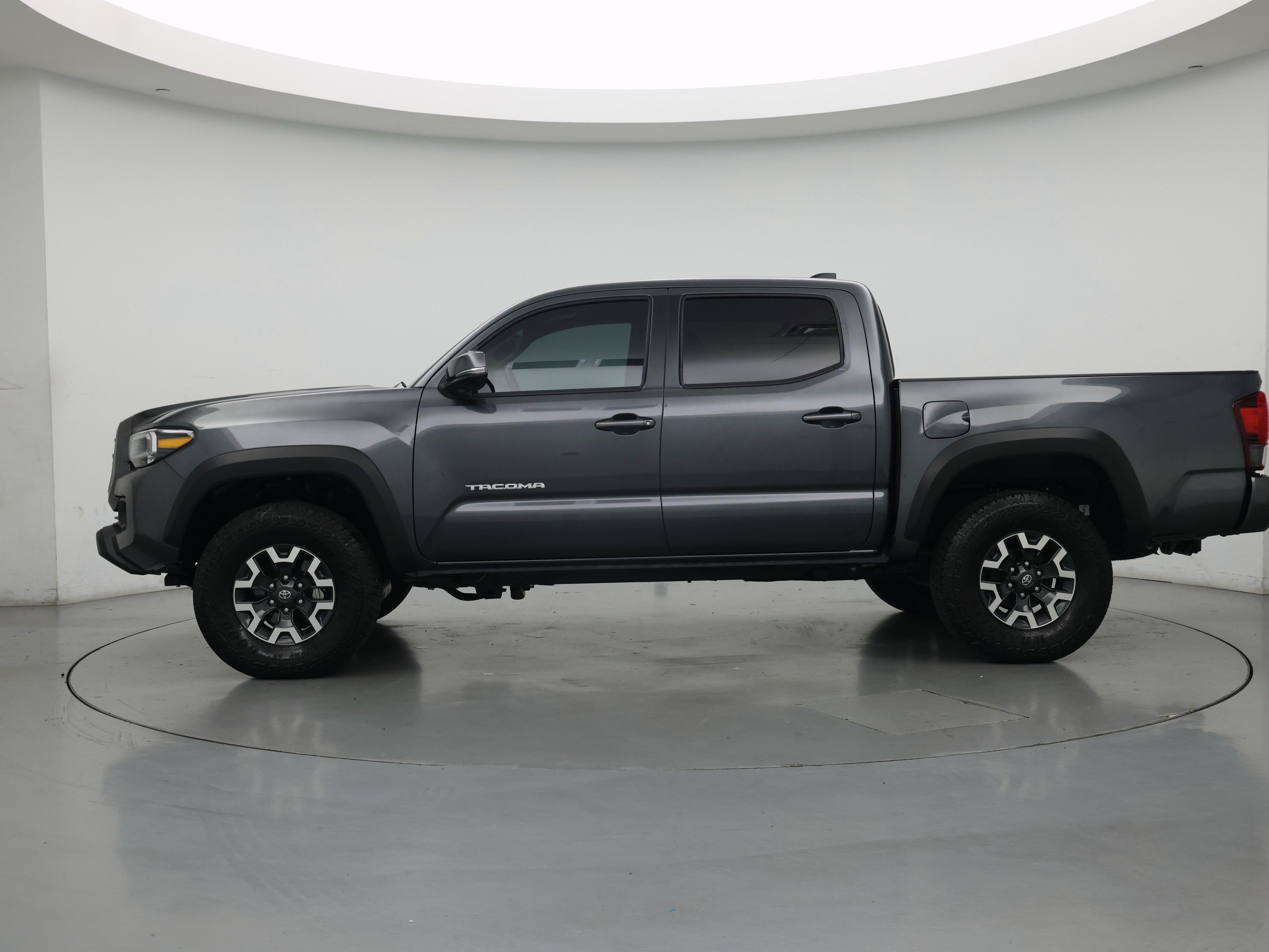 Thumbnail: 2023 Toyota Tacoma - 3