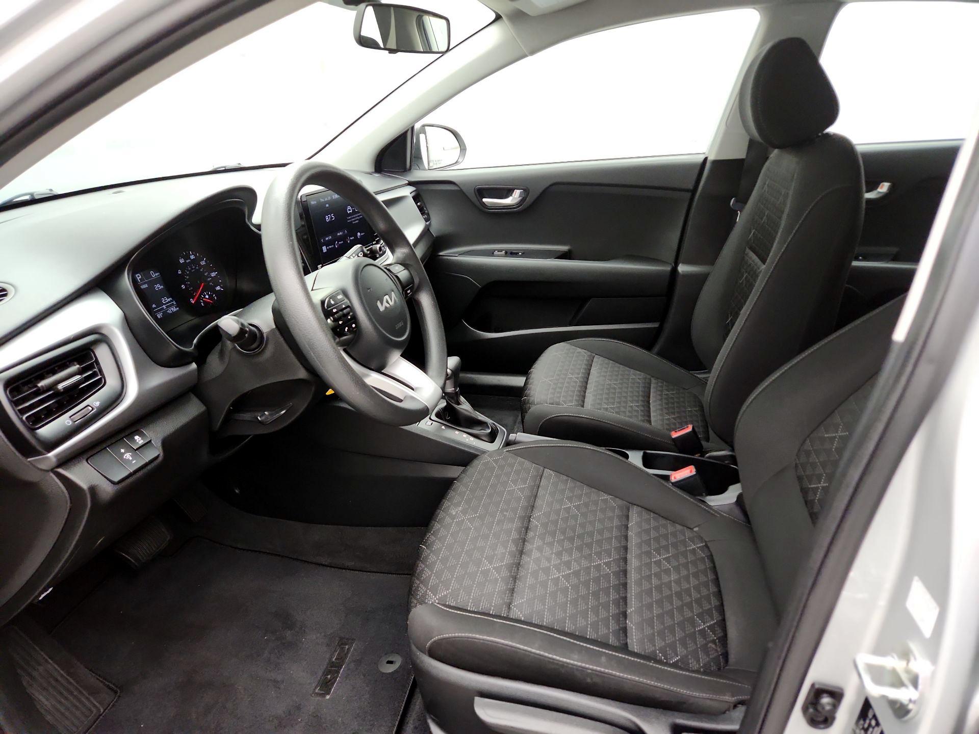 Thumbnail: 2022 Kia Rio - 11