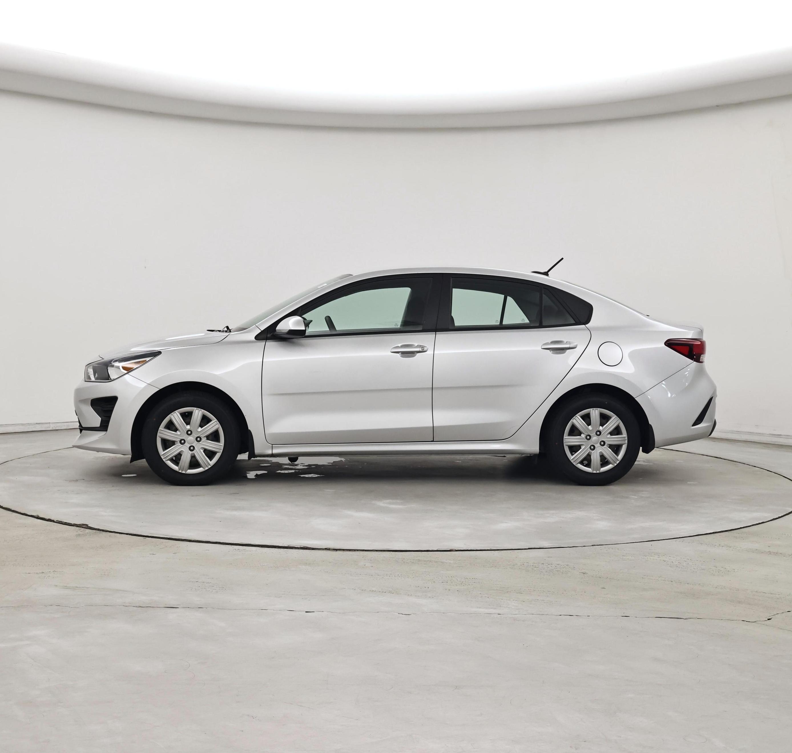 Thumbnail: 2022 Kia Rio - 3