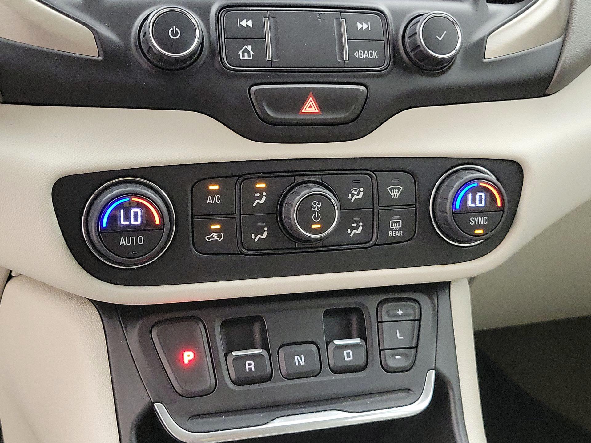 Thumbnail: 2020 GMC Terrain - 16