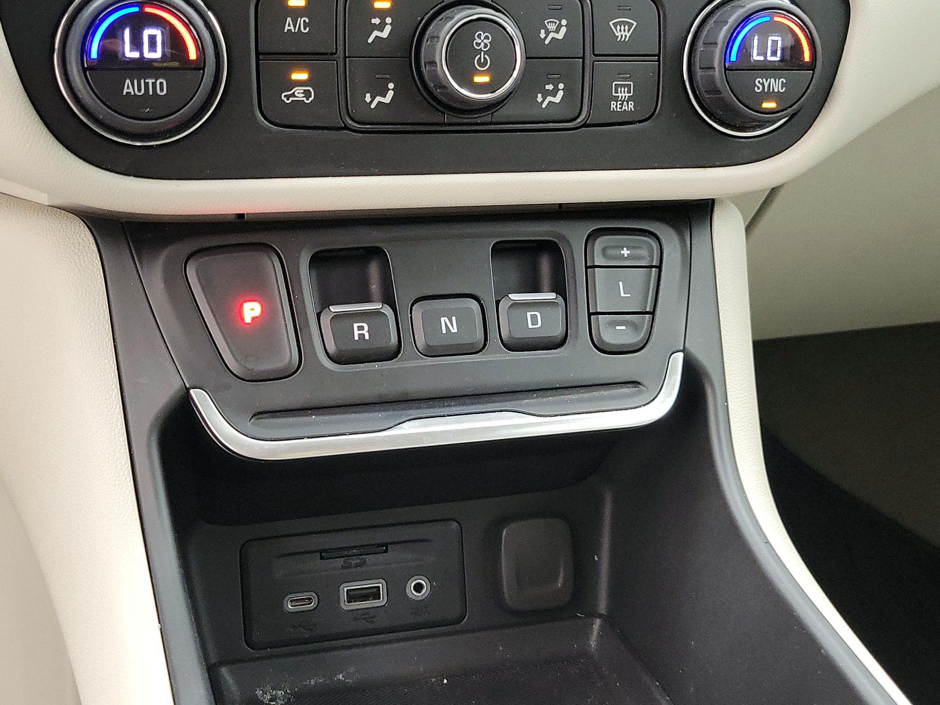 Thumbnail: 2020 GMC Terrain - 17