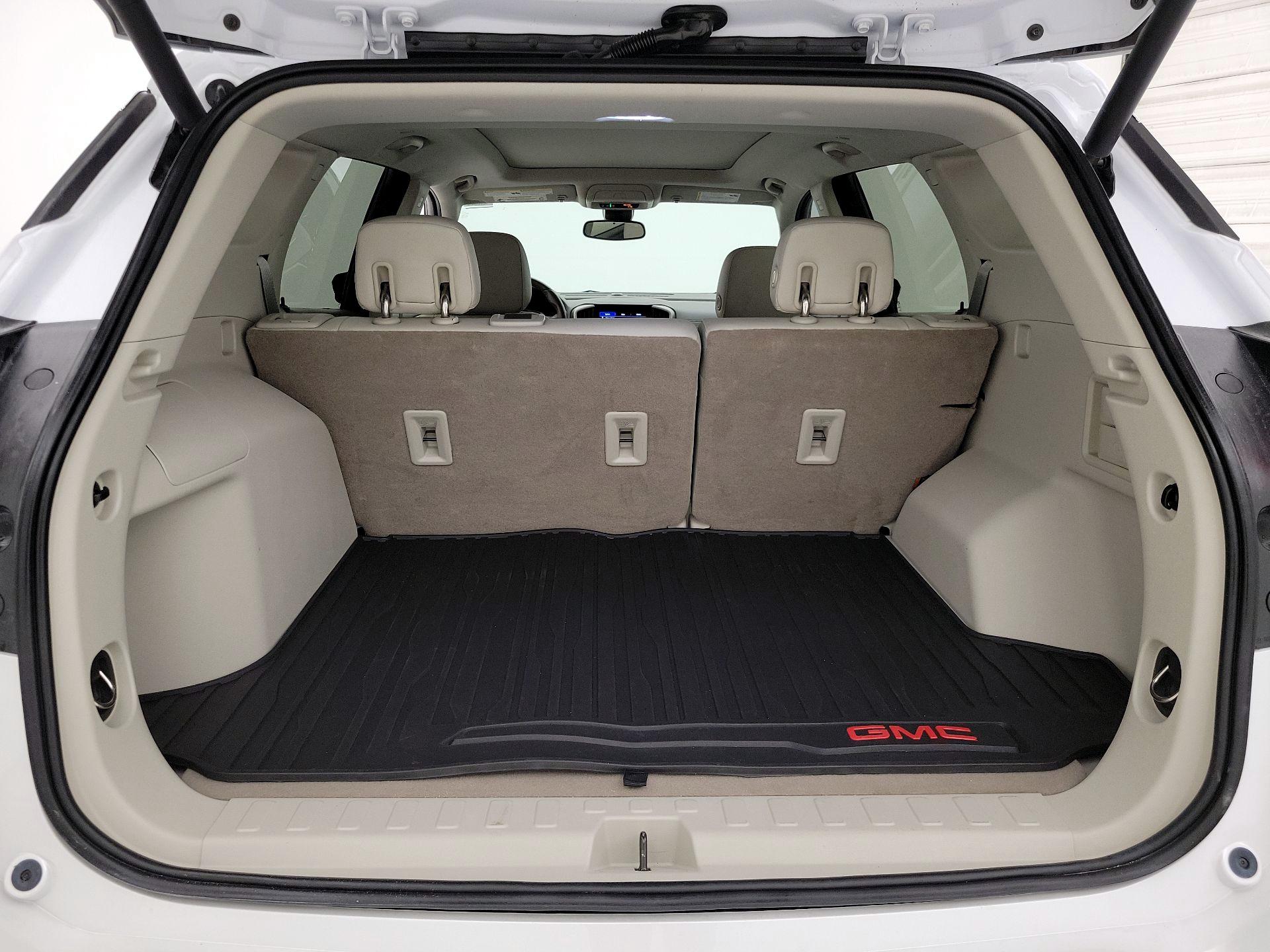 Thumbnail: 2020 GMC Terrain - 20