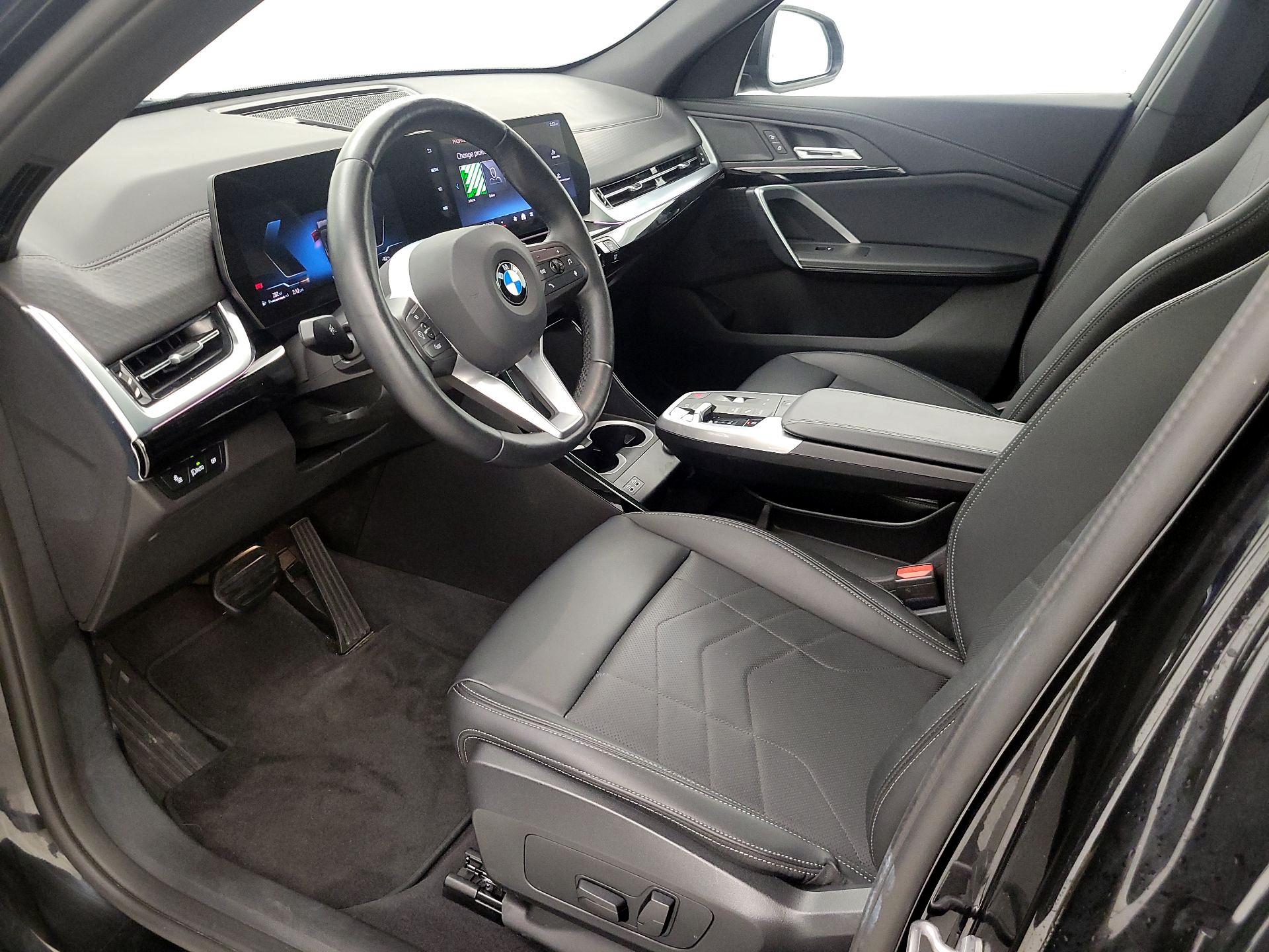 Thumbnail: 2025 BMW X2 - 11