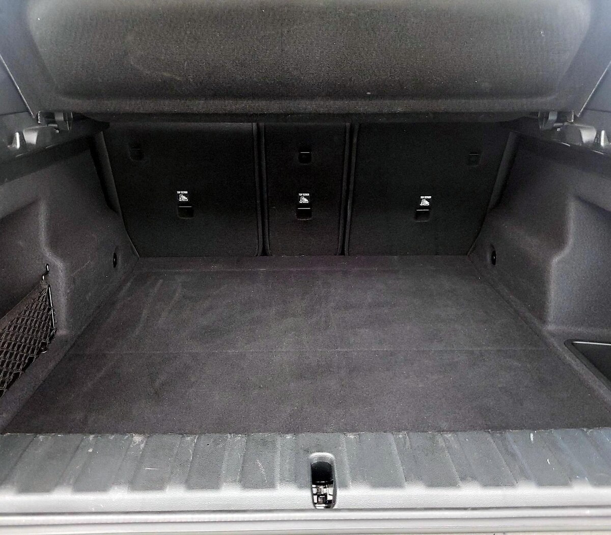 Trunk/Cargo (Seats Up)
