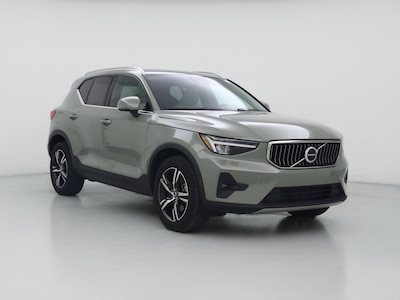 2023 Volvo XC40 B5 Plus Bright Theme