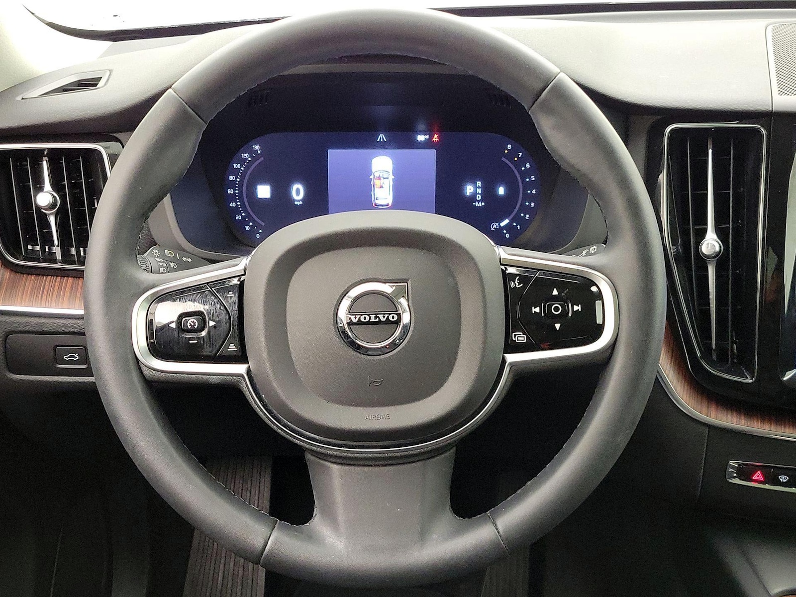 2023 Volvo XC60 Plus - Photo 11