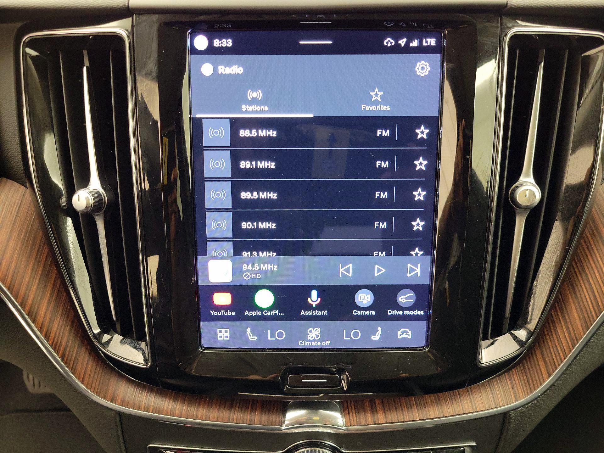 Thumbnail: 2023 Volvo XC60 - 15