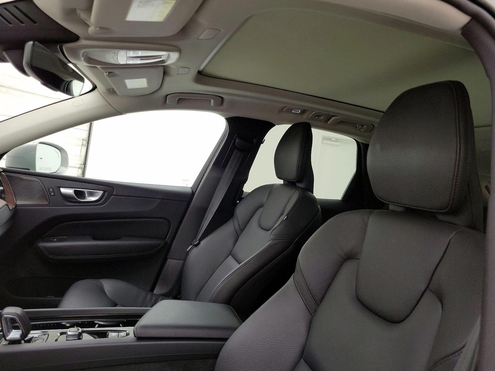 2023 Volvo XC60 Plus - Photo 20