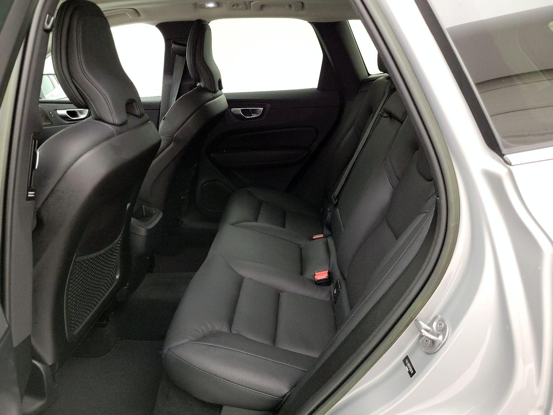 Thumbnail: 2023 Volvo XC60 - 20