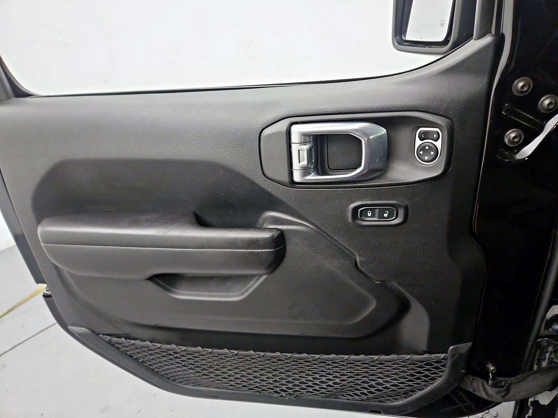 Thumbnail: 2021 Jeep Wrangler - 12