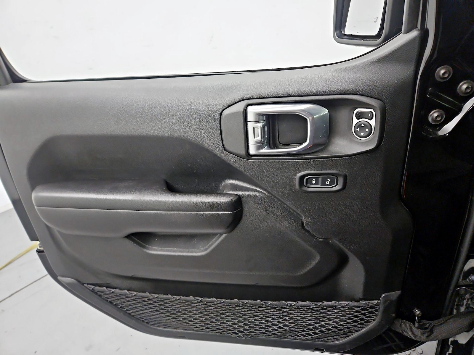 2021 Jeep Wrangler Unlimited Willys - Photo 13