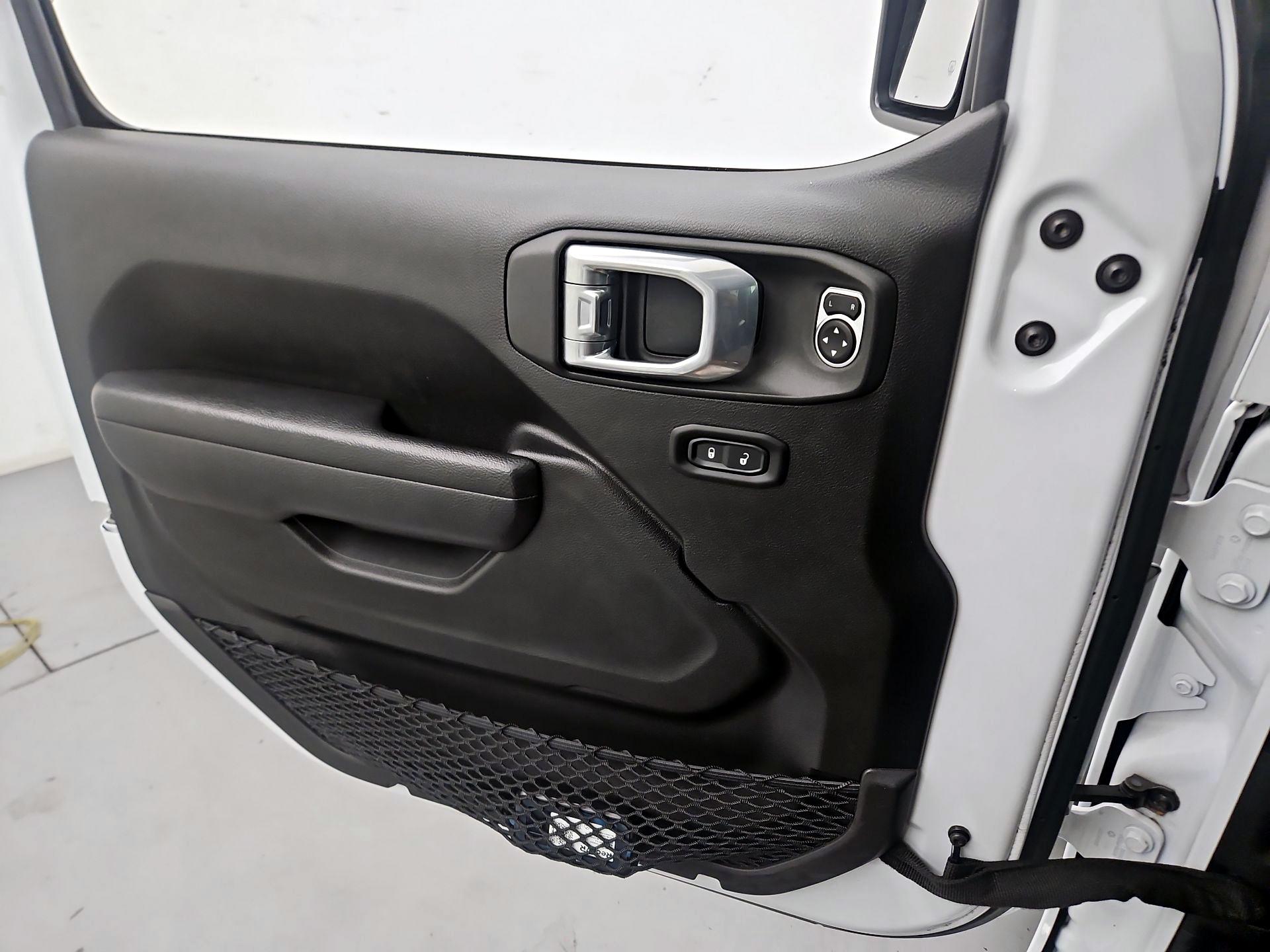 Thumbnail: 2022 Jeep Wrangler - 12