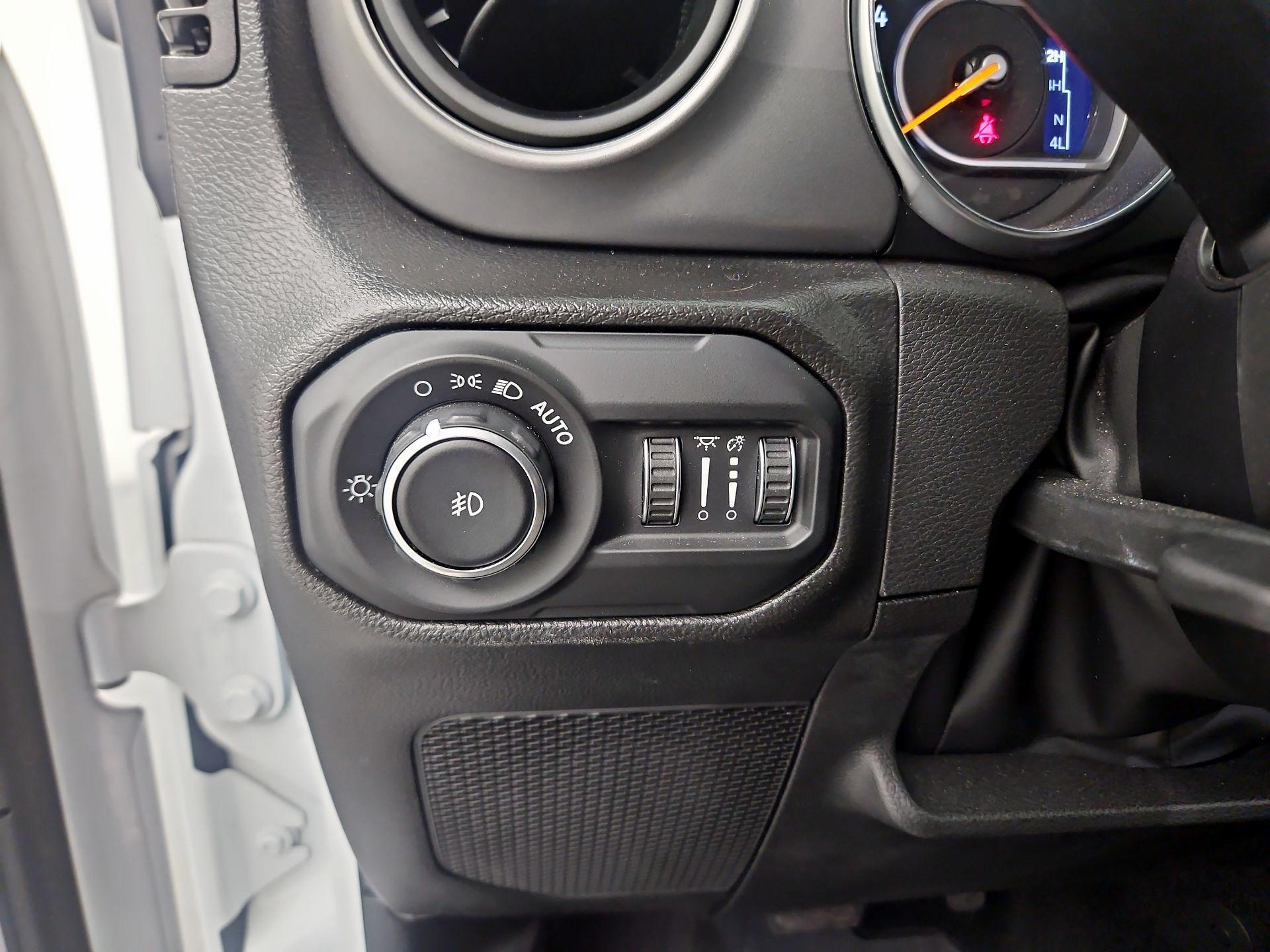 Thumbnail: 2022 Jeep Wrangler - 13