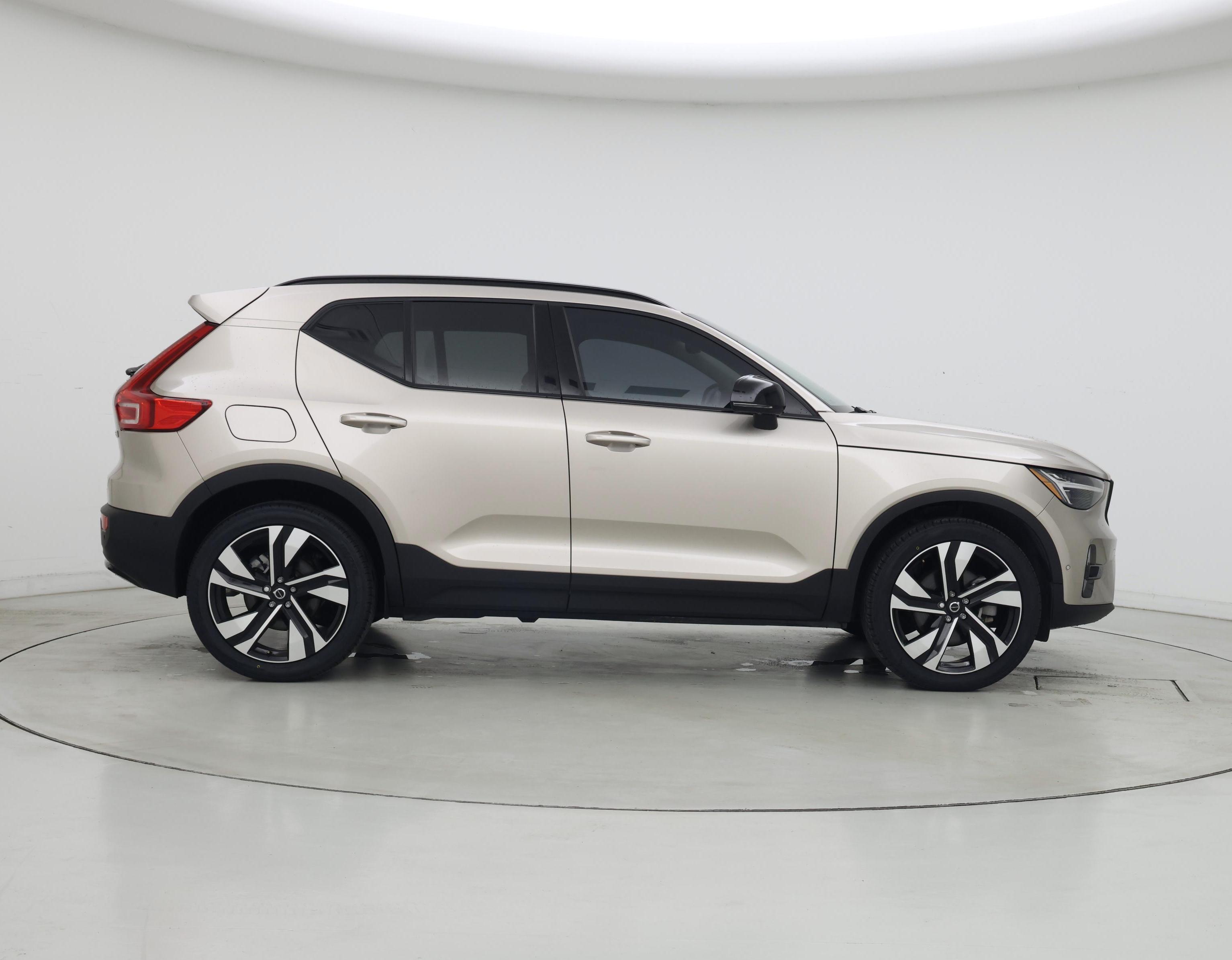 Thumbnail: 2024 Volvo XC40 - 7