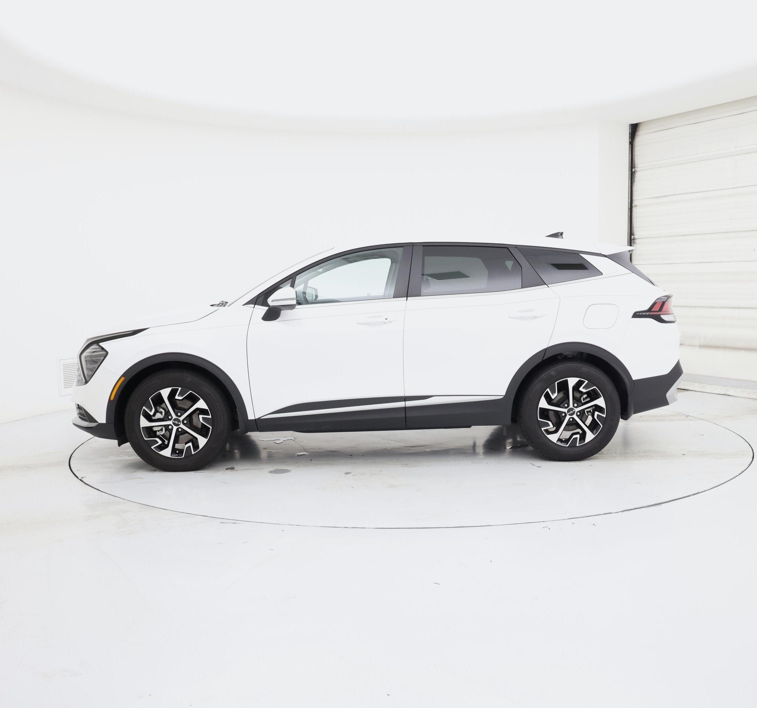 Thumbnail: 2024 Kia Sportage - 3