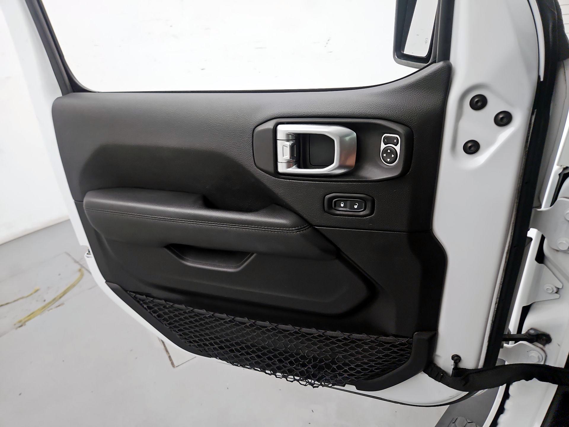 Thumbnail: 2020 Jeep Wrangler - 12