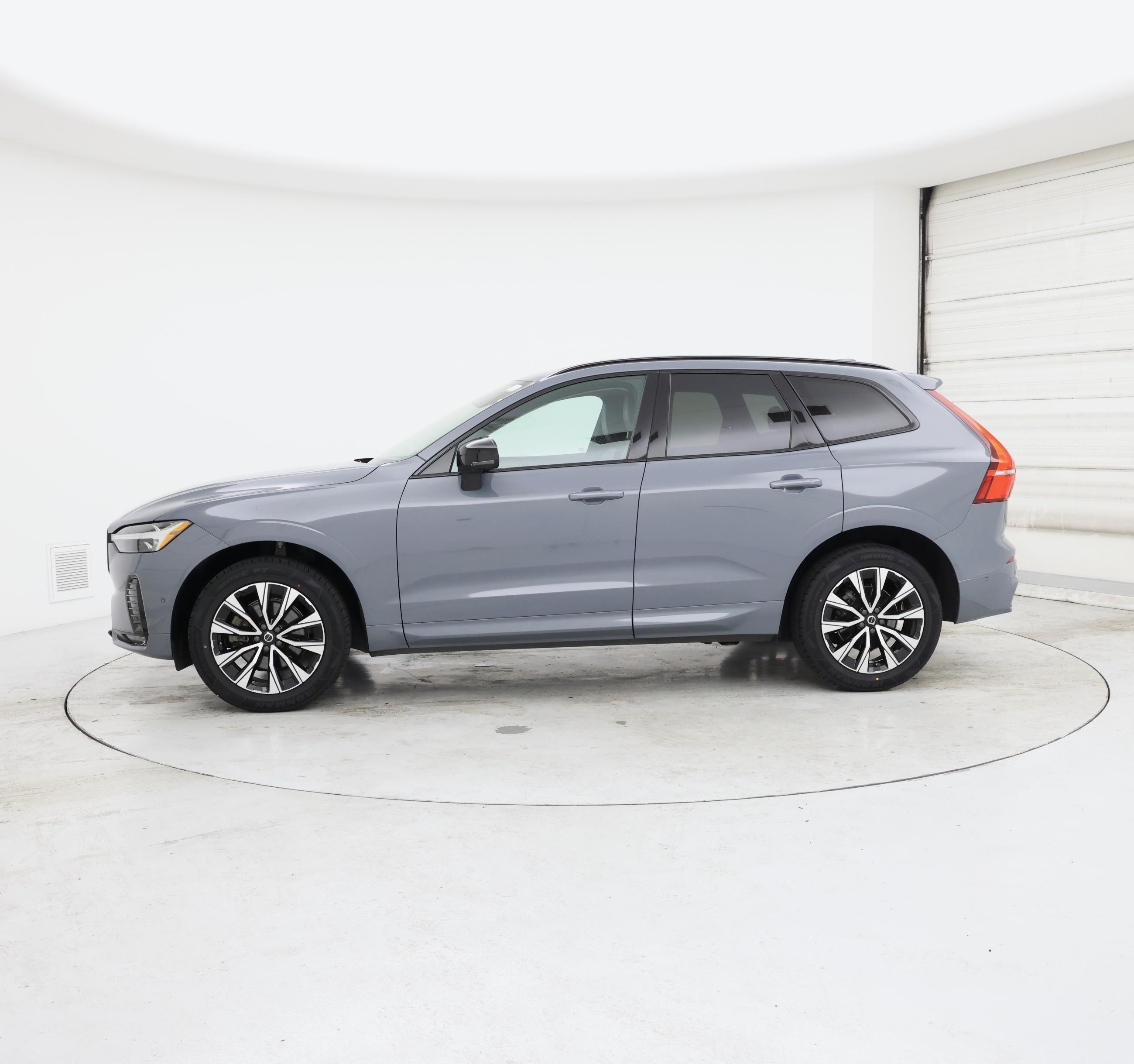 Thumbnail: 2024 Volvo XC60 - 3