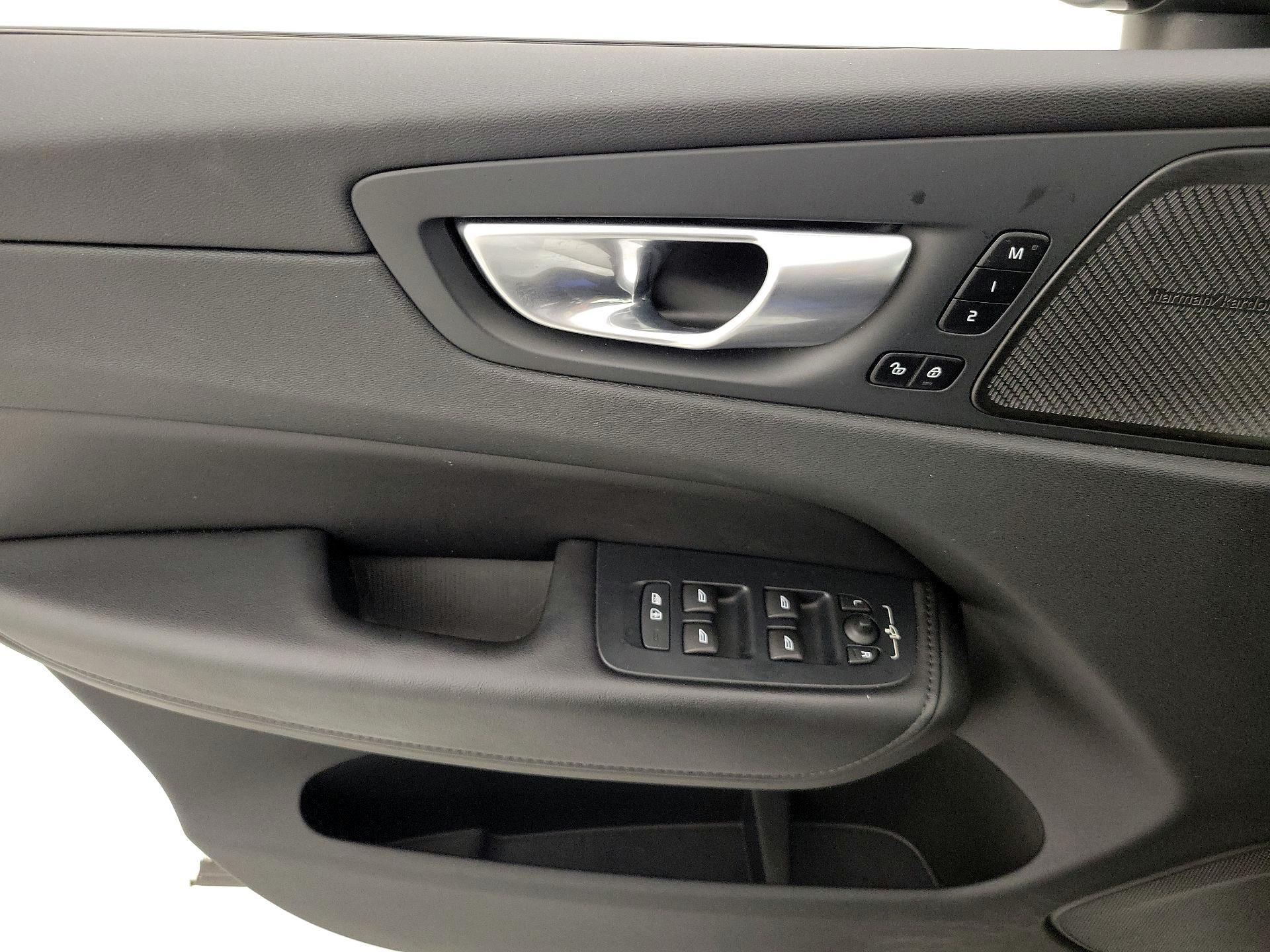 Thumbnail: 2024 Volvo XC60 - 12