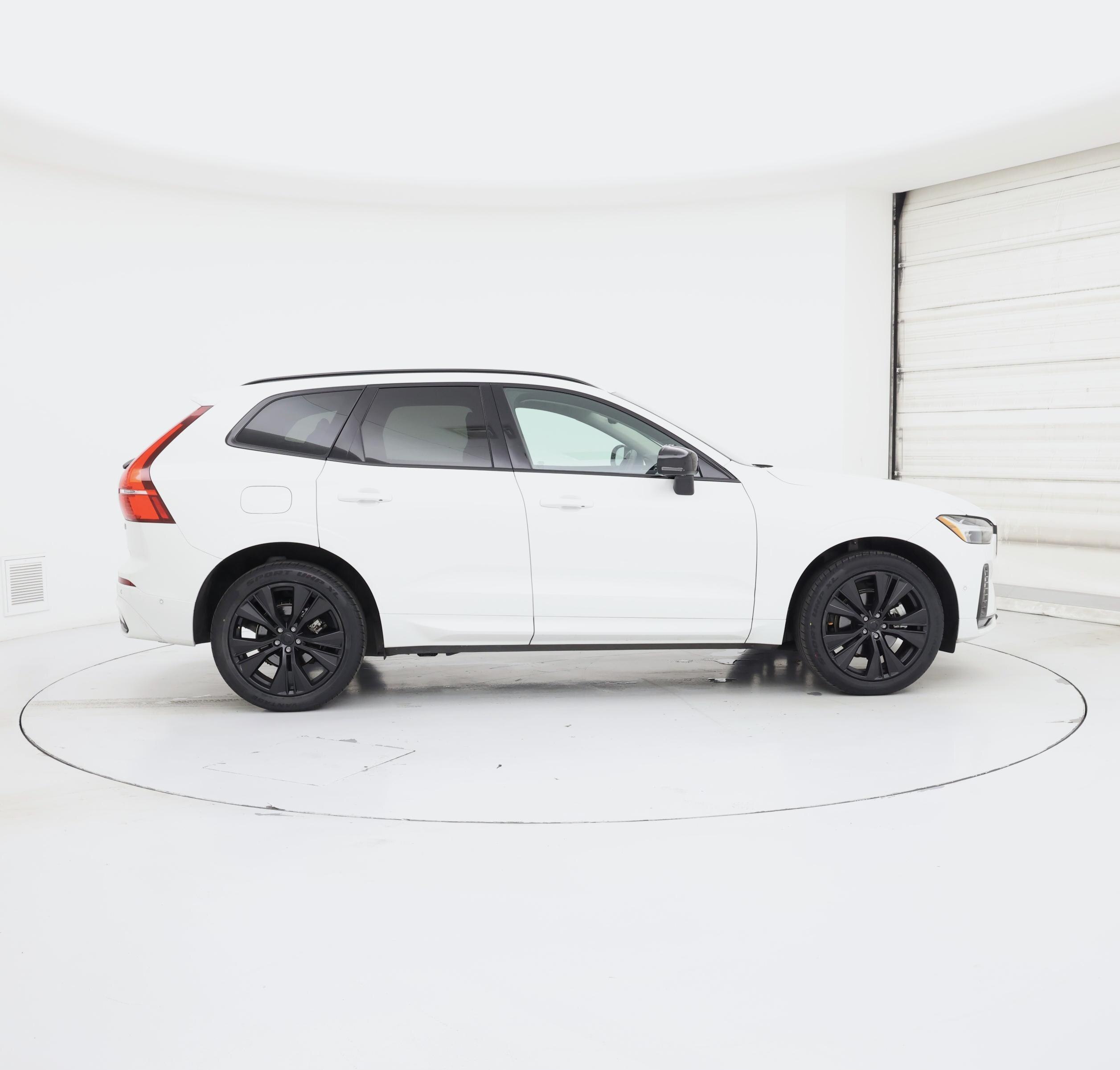 Thumbnail: 2024 Volvo XC60 - 7