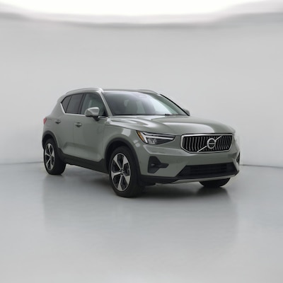 2024 Volvo XC40 B5 Plus Bright Theme