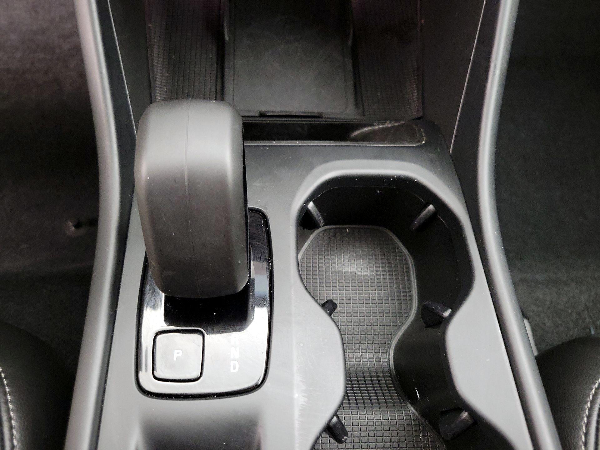 Thumbnail: 2024 Volvo XC40 - 18