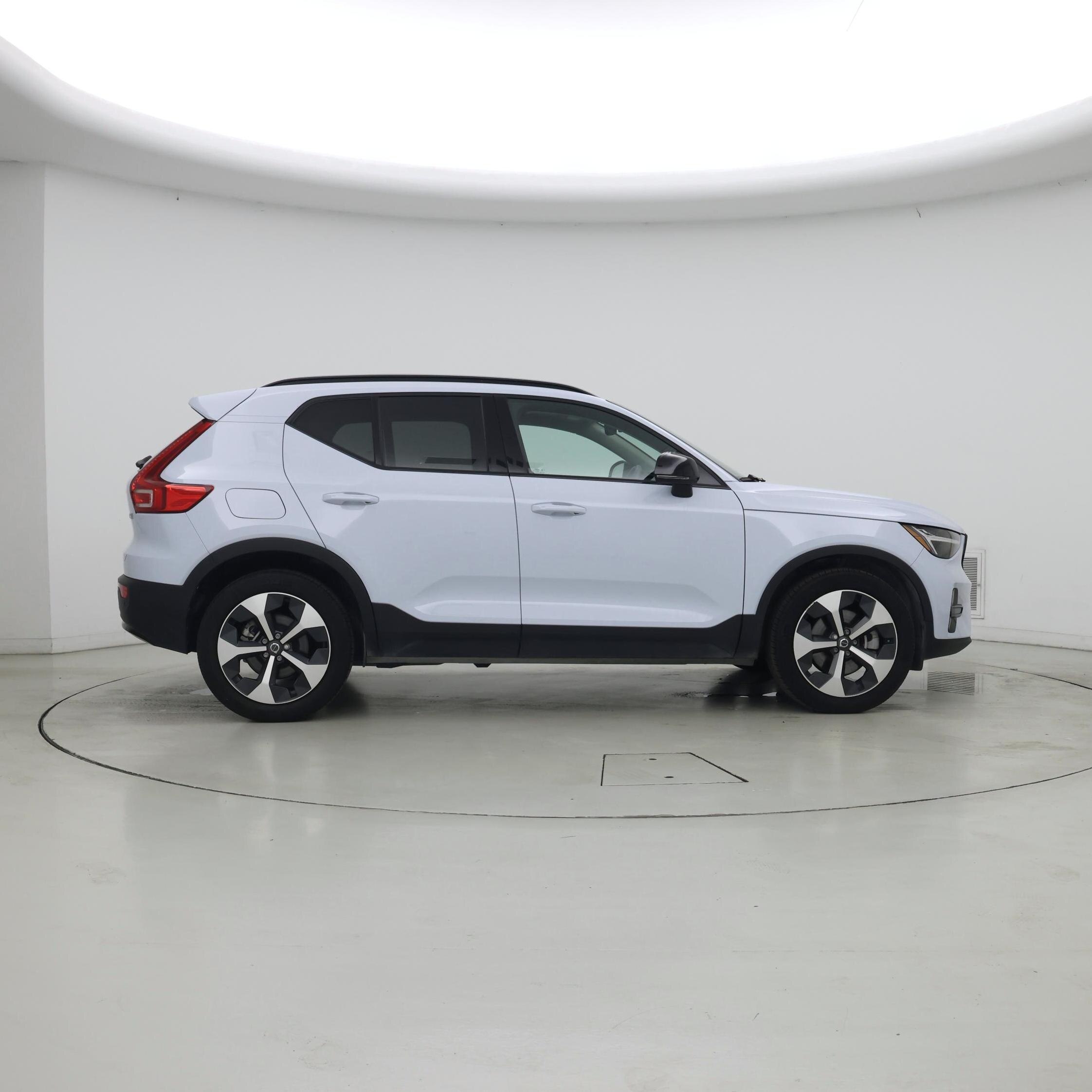 Thumbnail: 2024 Volvo XC40 - 7