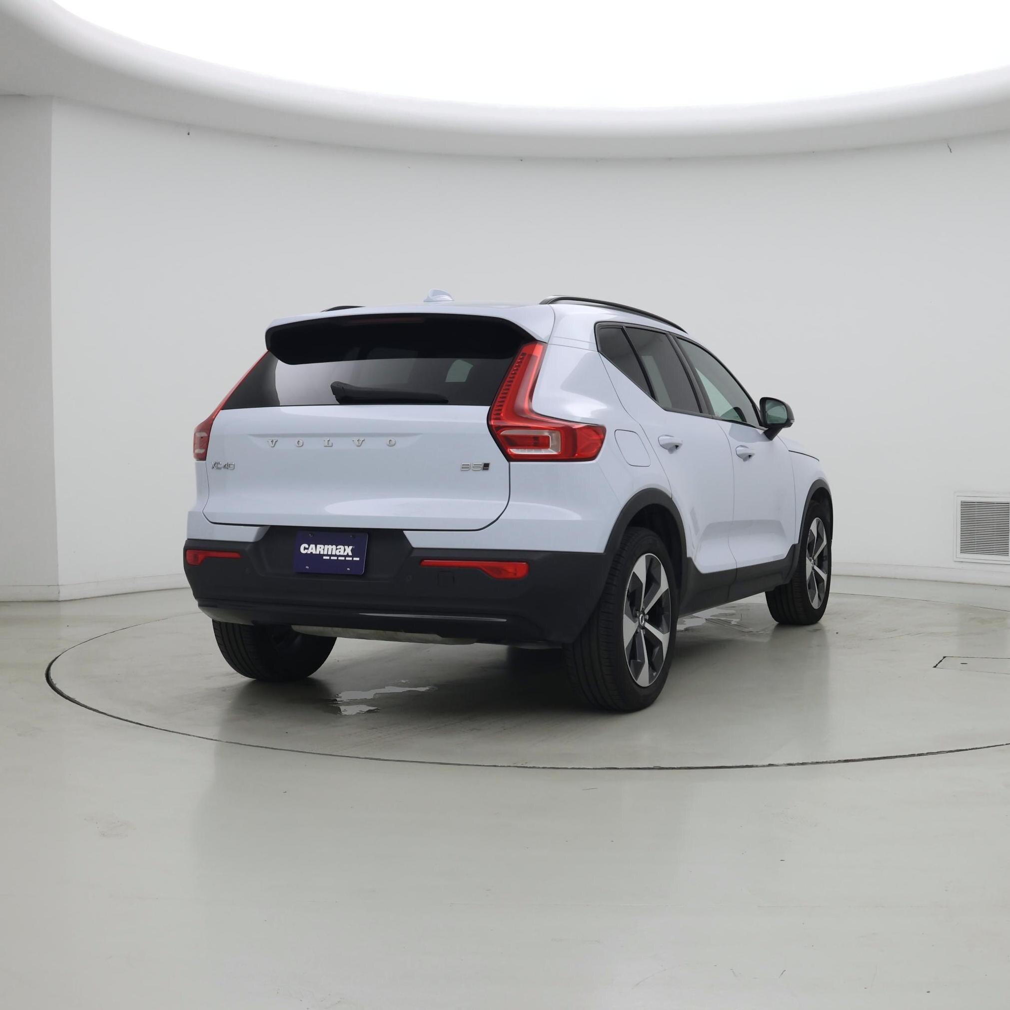 Thumbnail: 2024 Volvo XC40 - 8