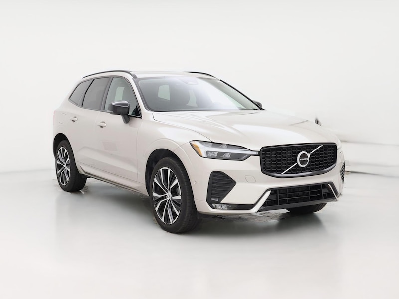 2024 Volvo XC60 B5 Plus Dark Theme