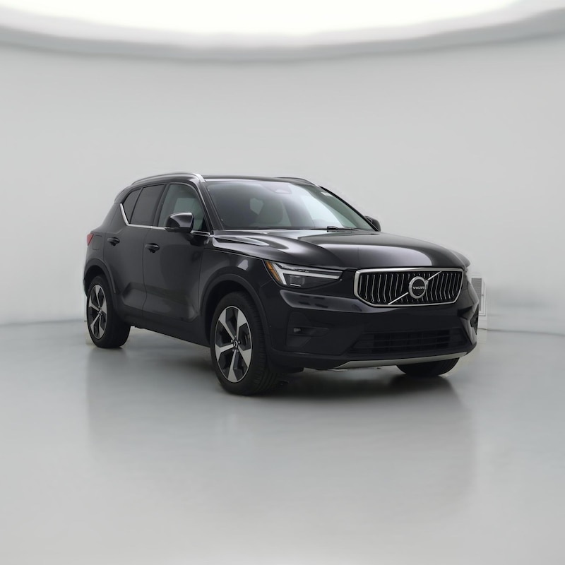 2024 Volvo XC40 B5 Plus Bright Theme