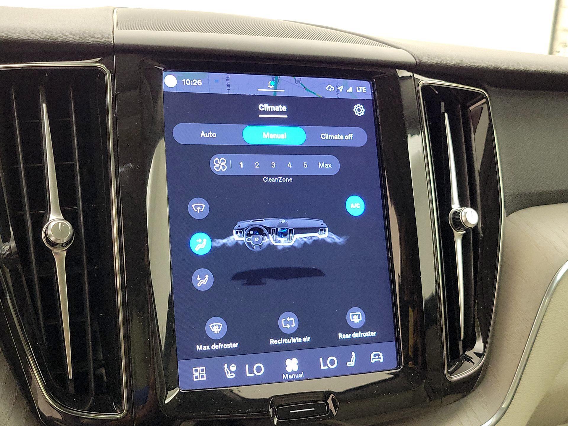 Thumbnail: 2023 Volvo XC60 - 16