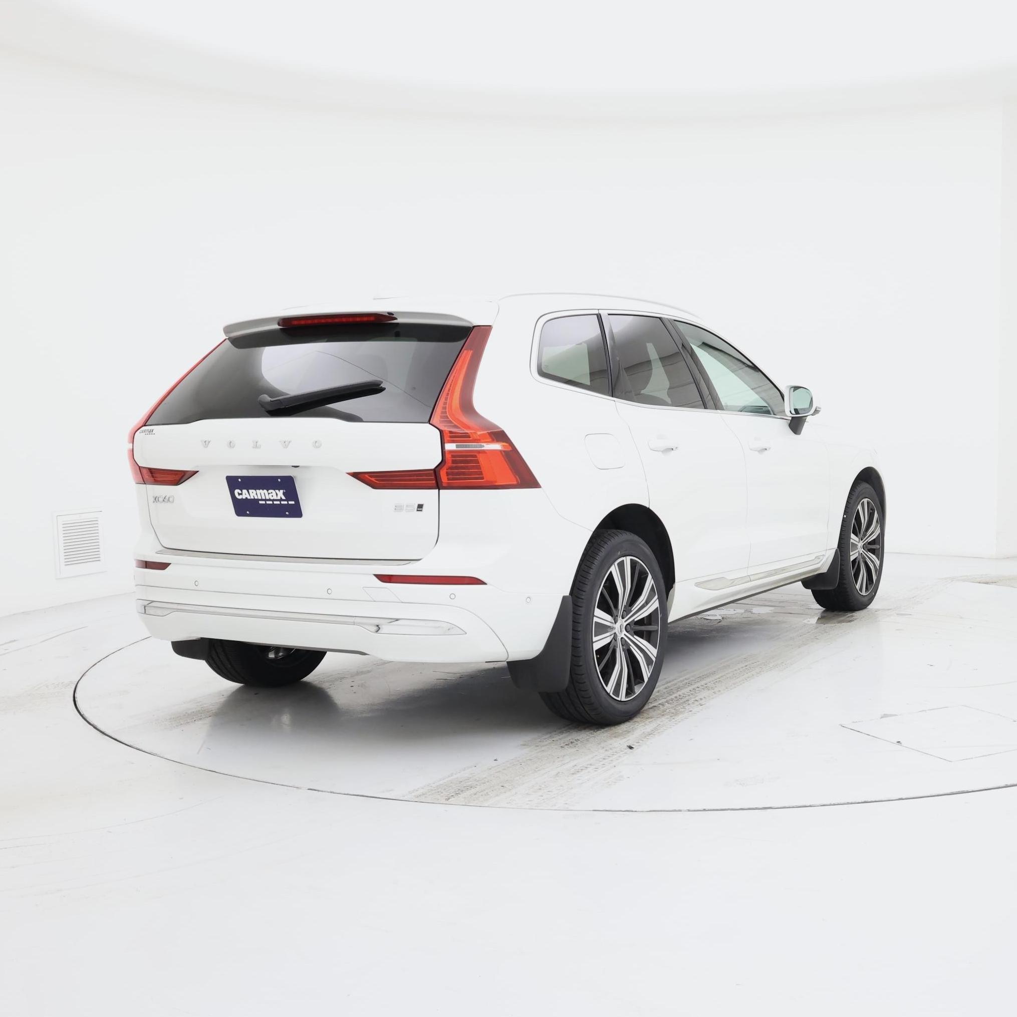 Thumbnail: 2023 Volvo XC60 - 8