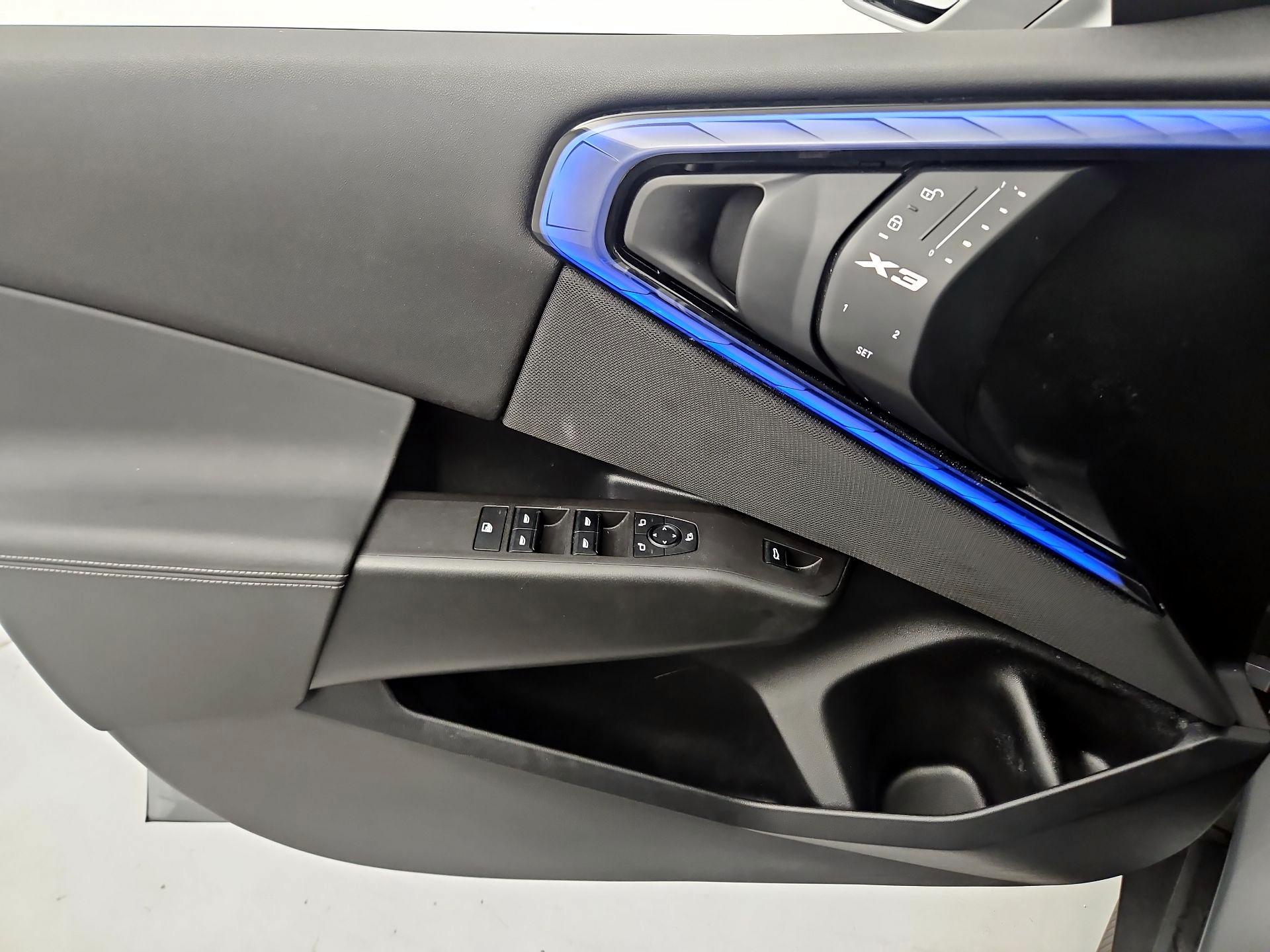 Thumbnail: 2025 BMW X3 - 12