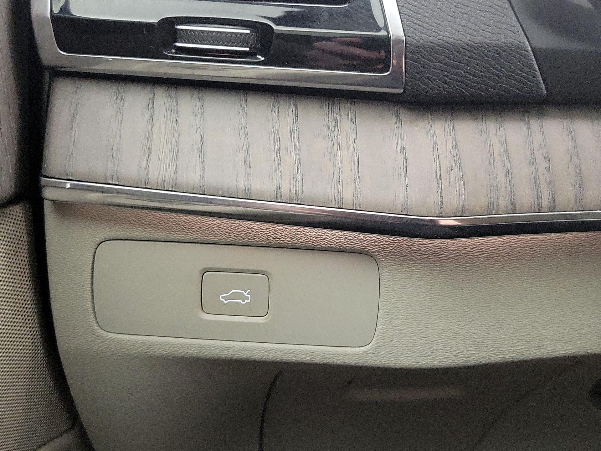 Thumbnail: 2023 Volvo XC90 - 13