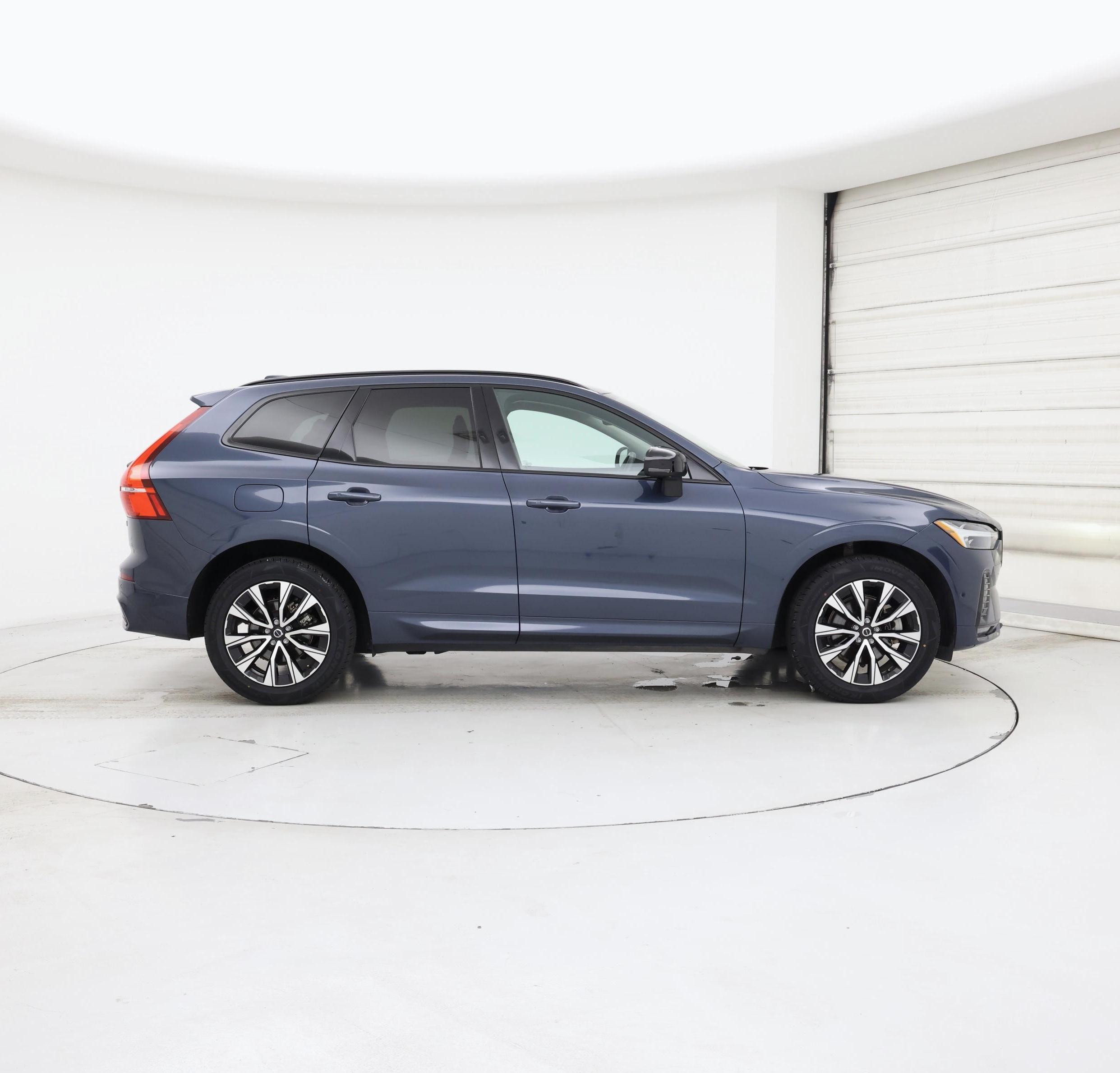 Thumbnail: 2024 Volvo XC60 - 7